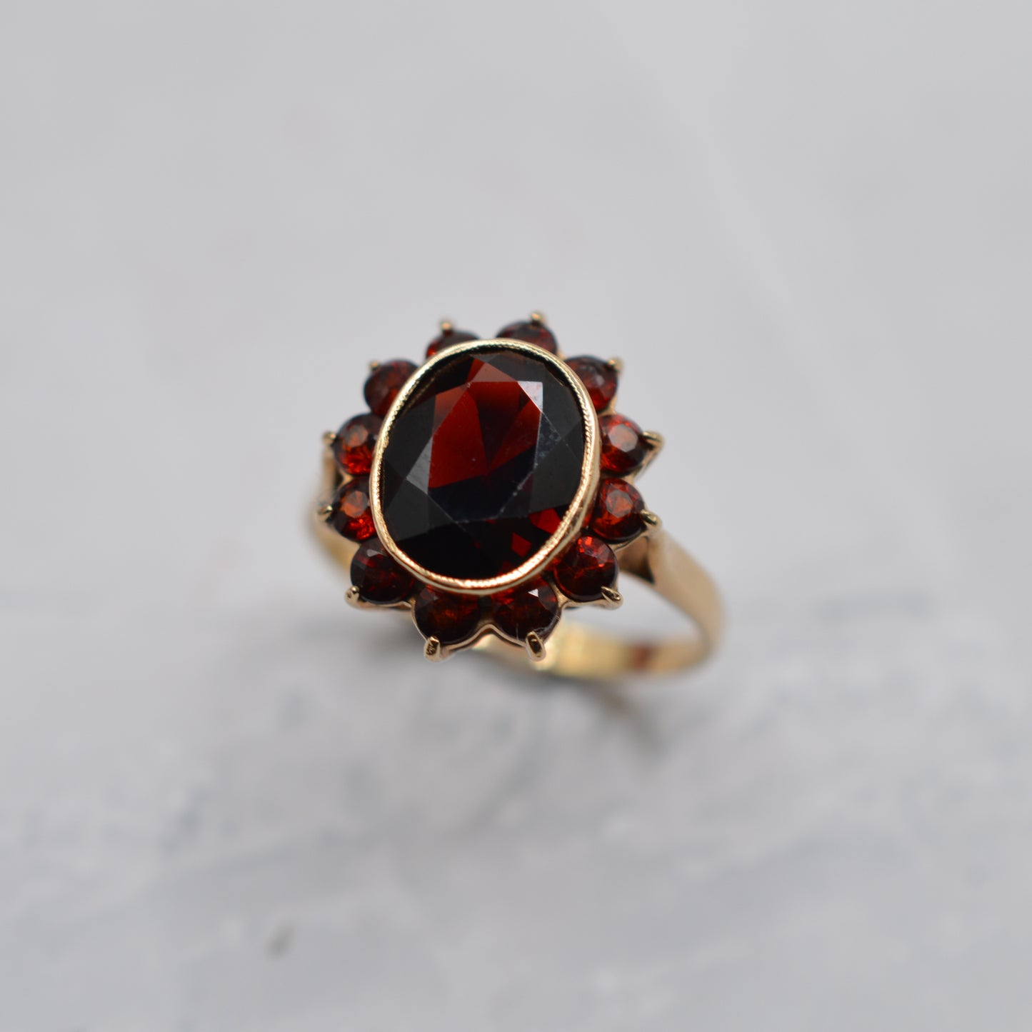 1970s Vintage 9ct Gold Large Garnet Cluster Ring