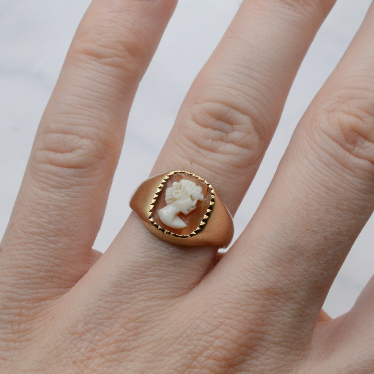 1970s Vintage 9ct Gold Cameo Ring