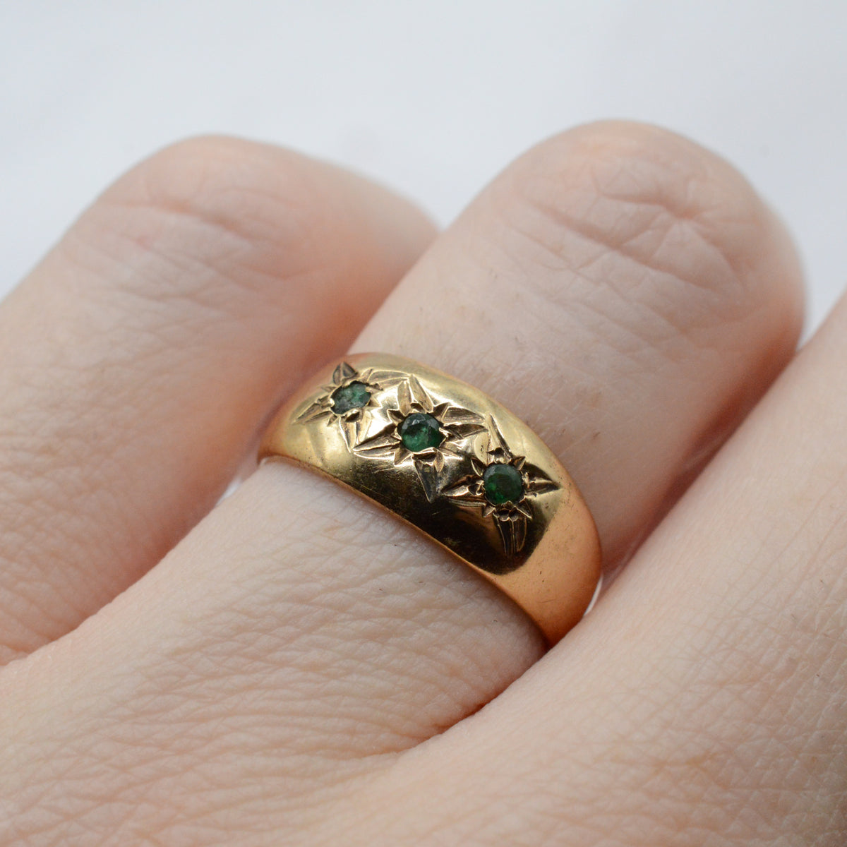 1970s Vintage 9ct Gold Emerald Trilogy Gypsy Ring