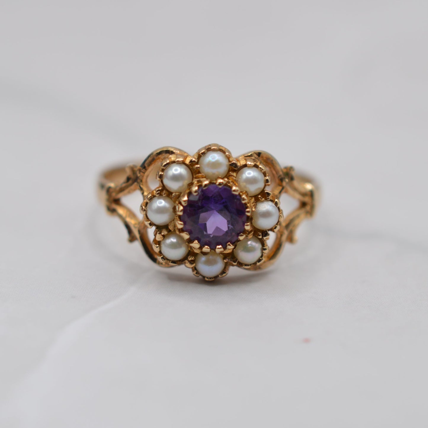 1980s Vintage 9ct Gold Amethyst & Pearl Floral Cluster Ring