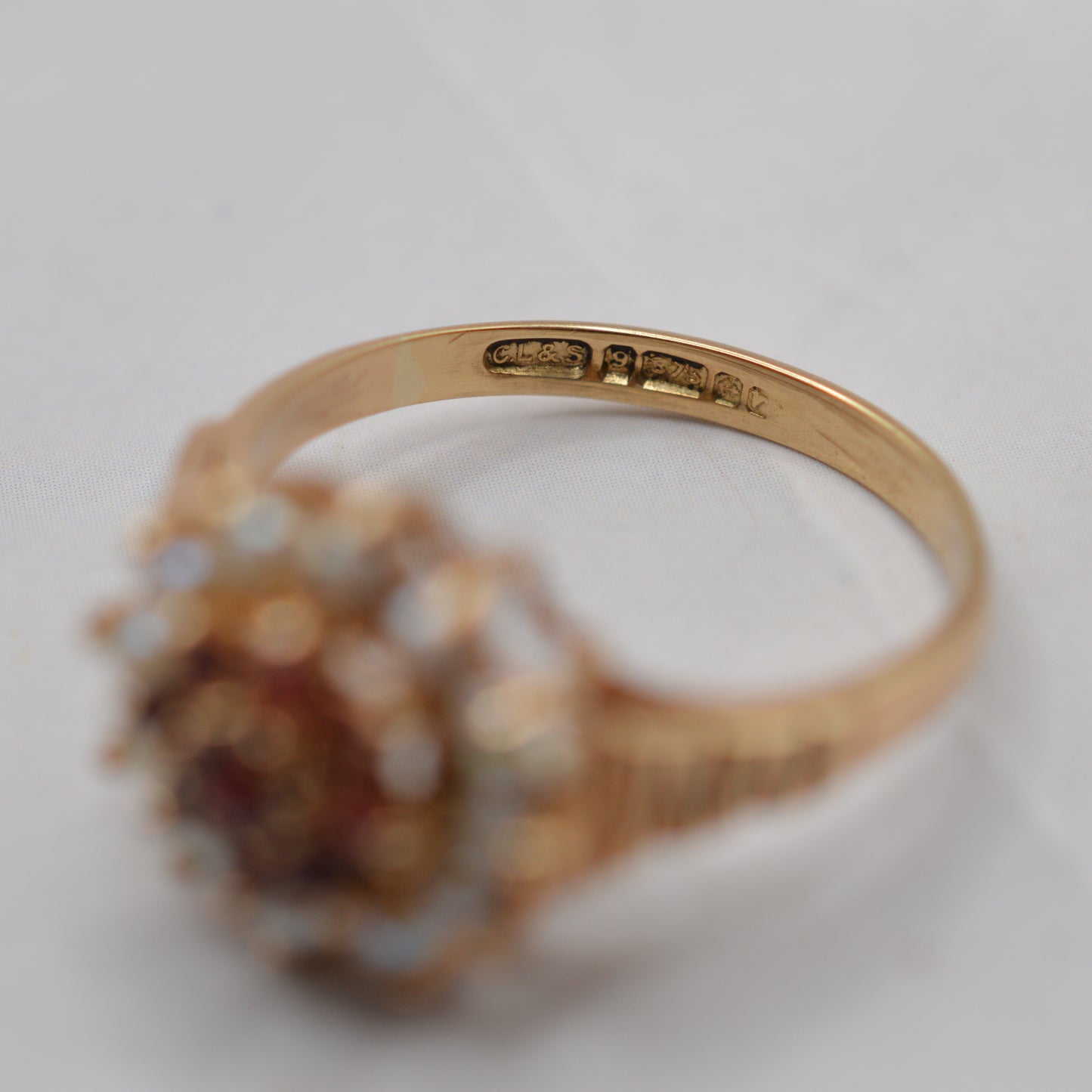 1970s Vintage 9ct Gold Garnet & Pearl Cluster Ring