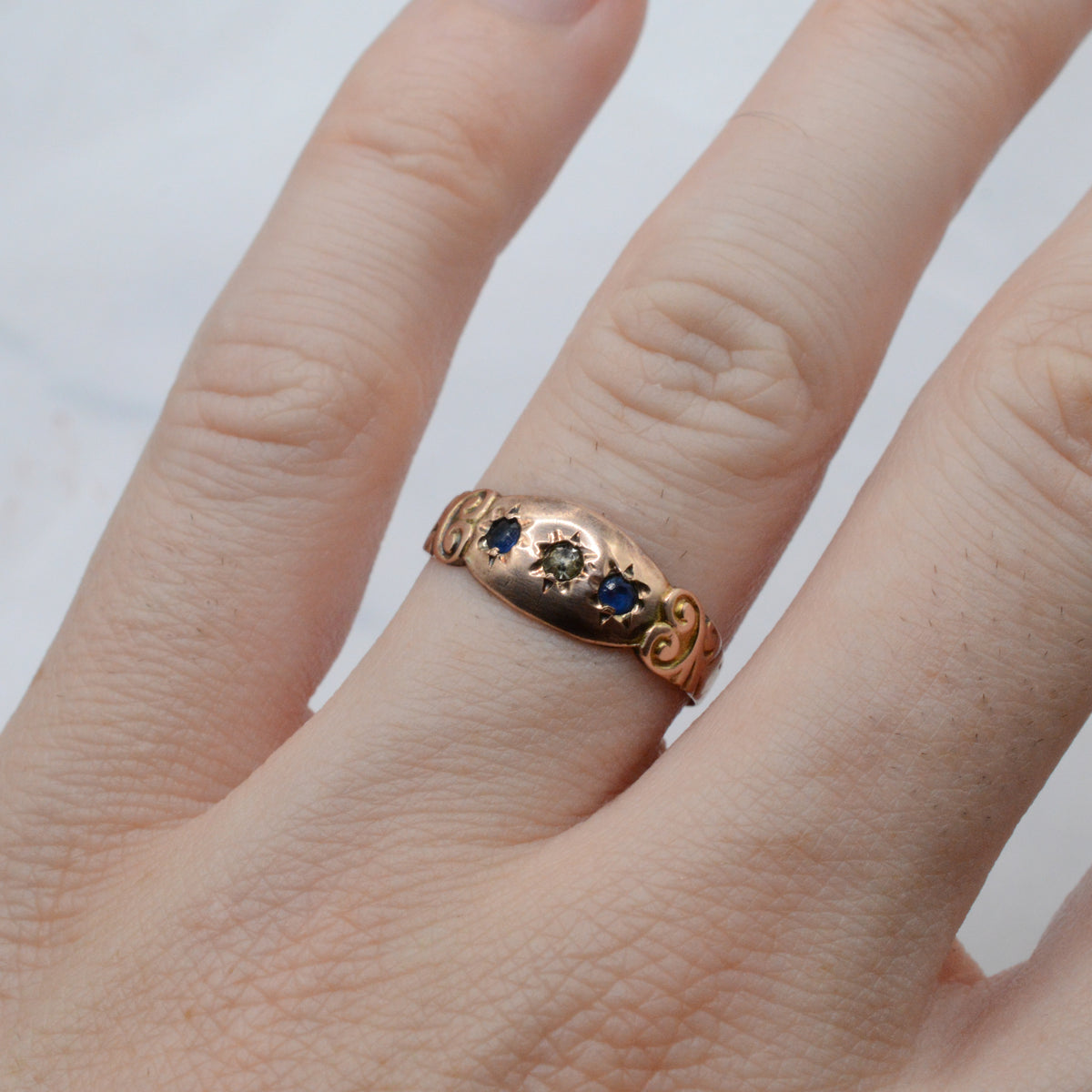 1906 Edwardian Antique 9ct Gold Three-Stone Gypsy Ring