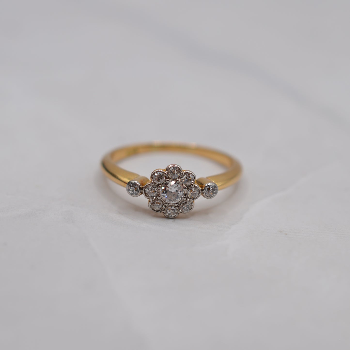 Antique 18ct Gold Old Cut Diamond Daisy Cluster Ring