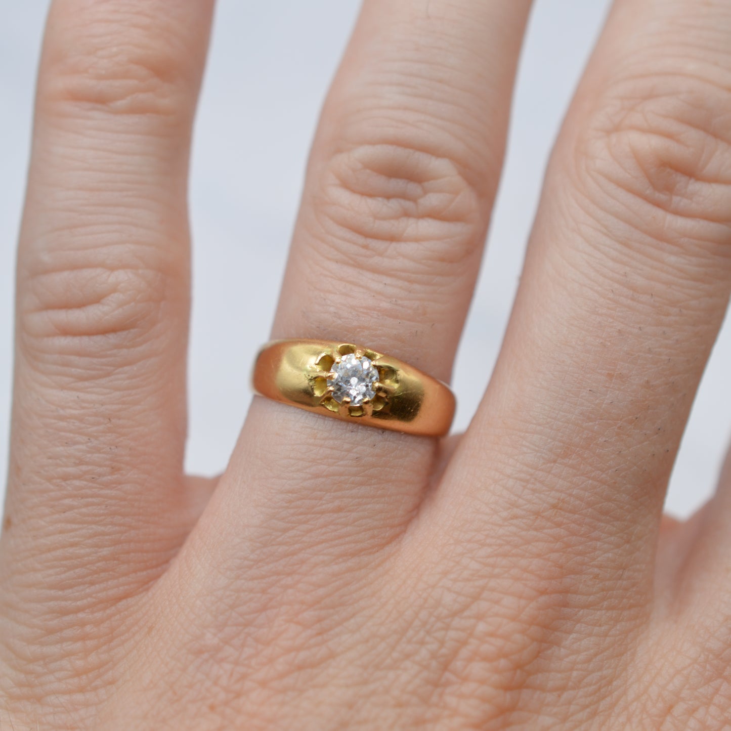 Antique 18ct Gold Diamond Belcher Ring