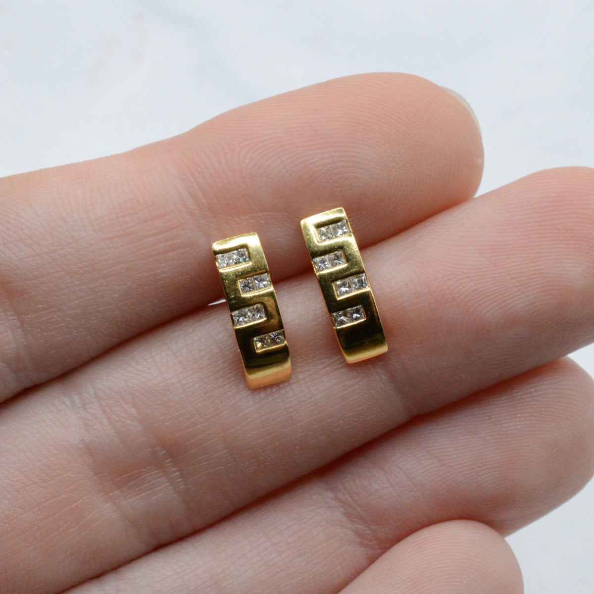 18ct Gold Diamond Curved Bar Stud Earrings