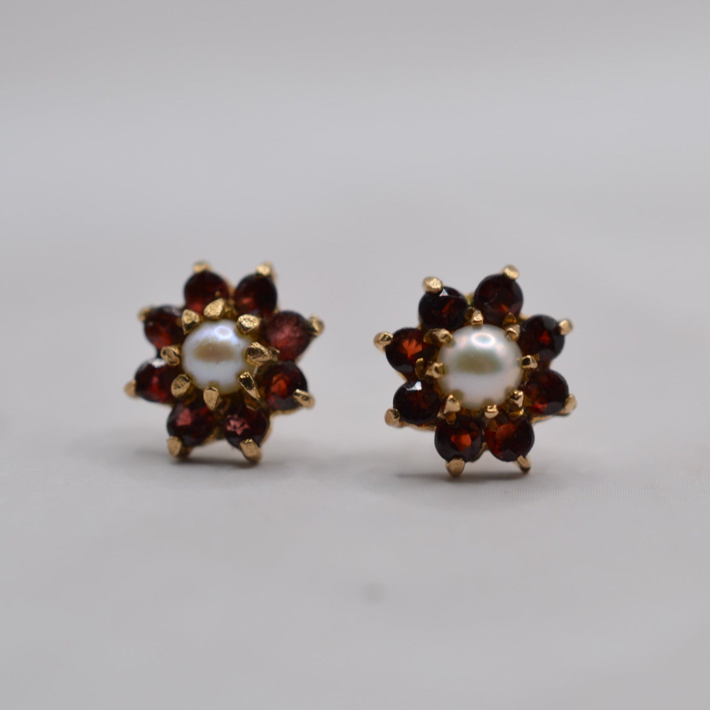 1970s Vintage 9ct Gold Pearl & Garnet Cluster Stud Earrings