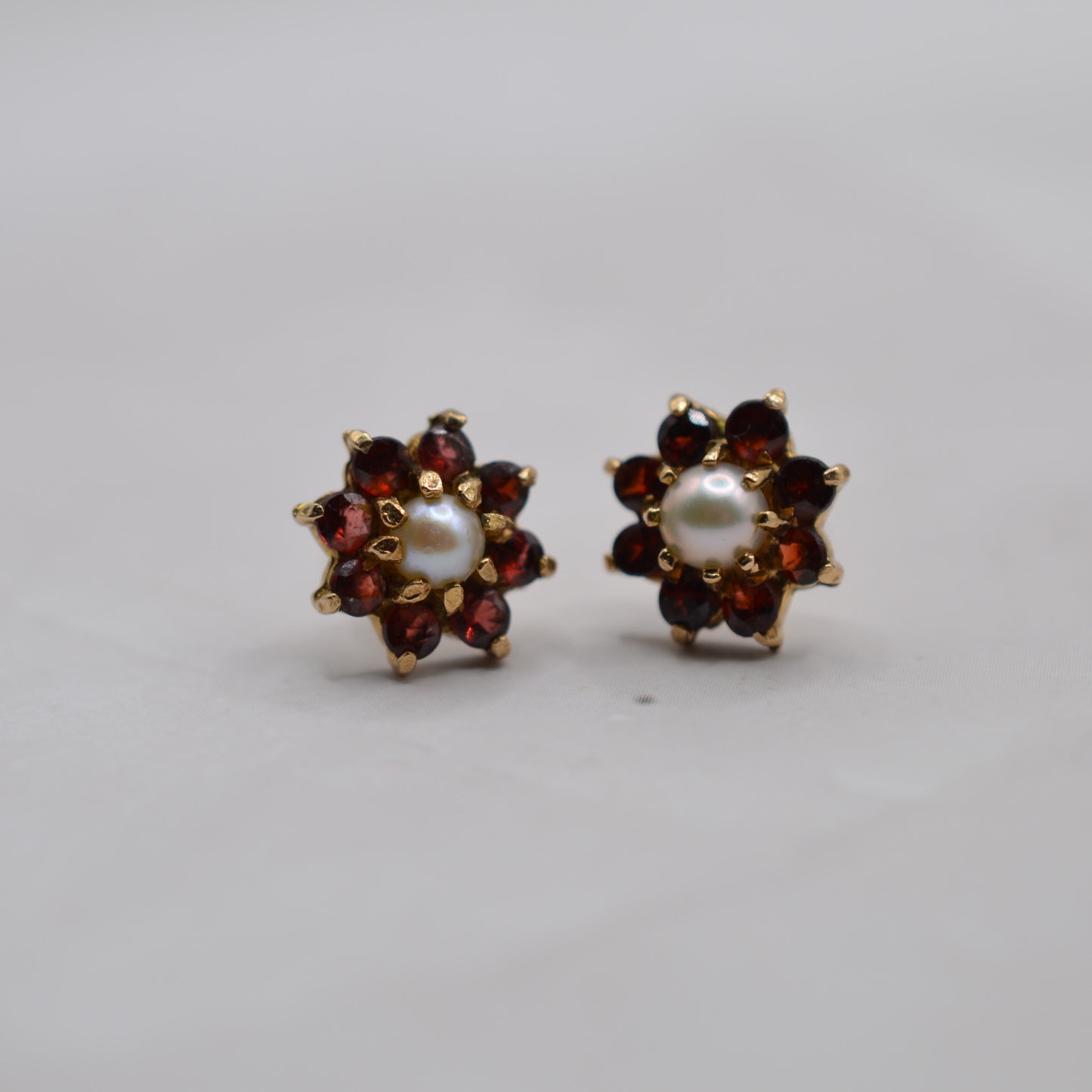 1970s Vintage 9ct Gold Pearl & Garnet Cluster Stud Earrings