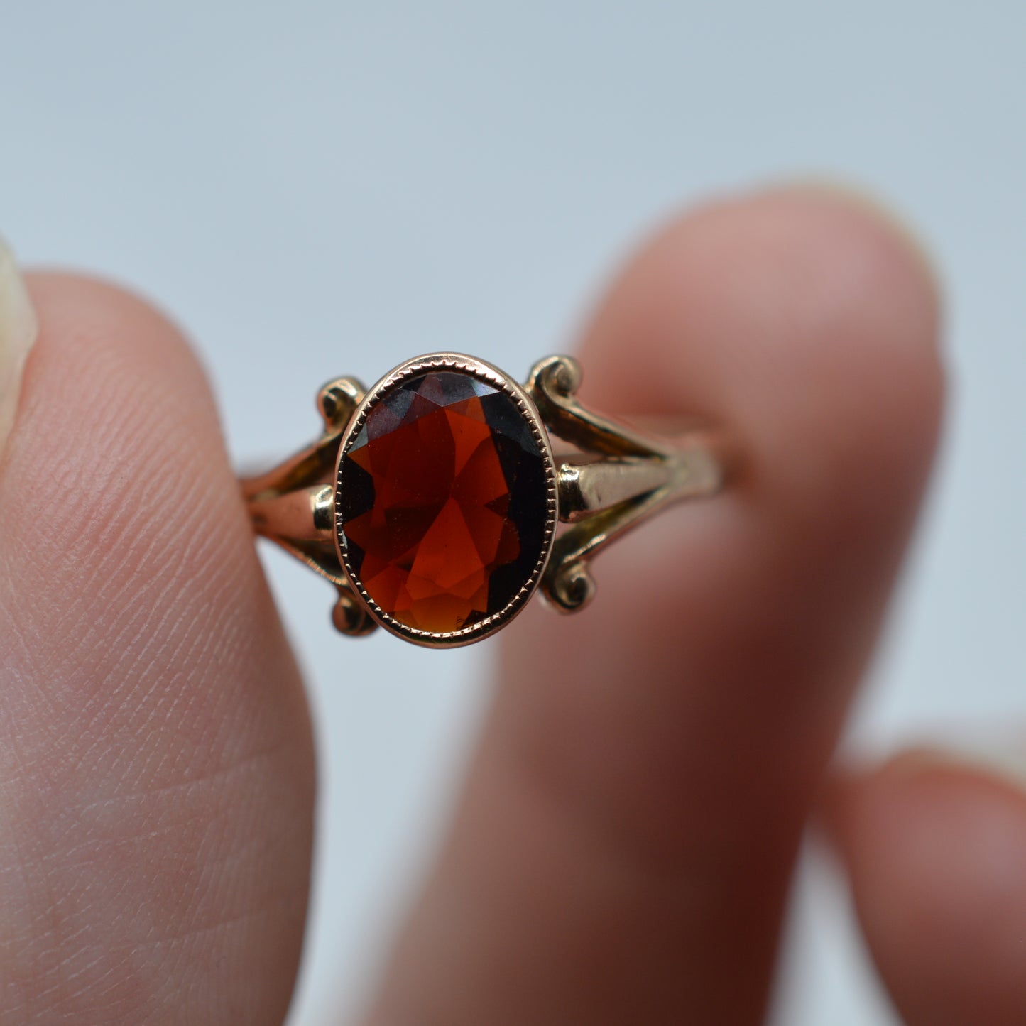 Art Nouveau Antique 9ct Gold Garnet Ring