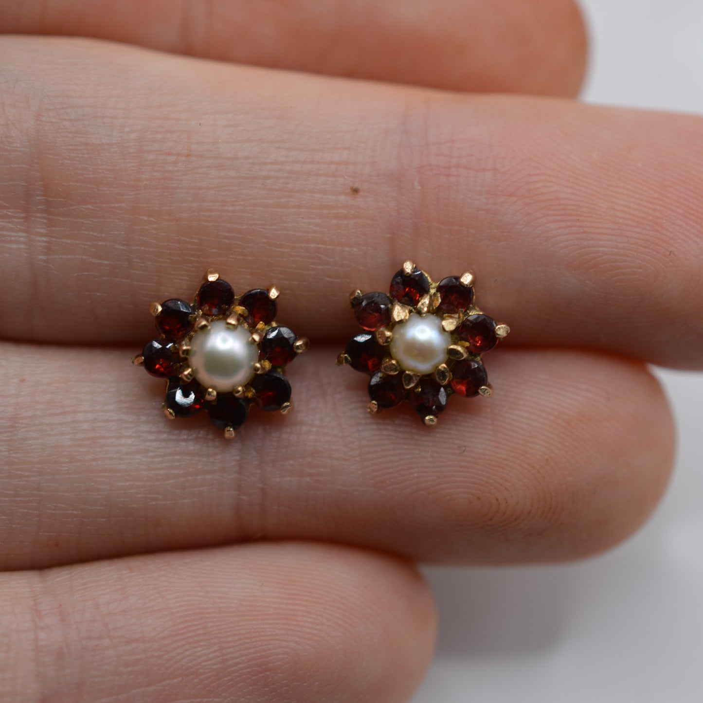 1970s Vintage 9ct Gold Pearl & Garnet Cluster Stud Earrings