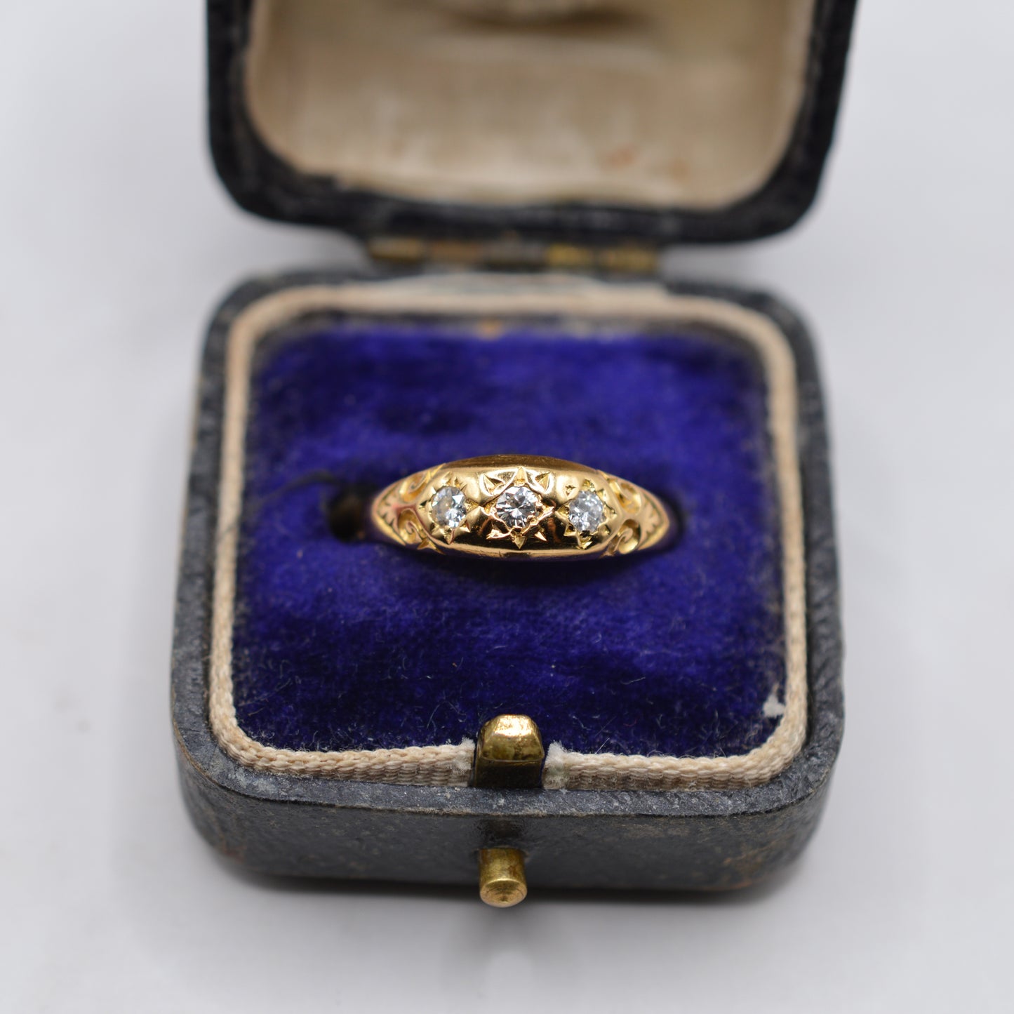 Antique 22ct Gold Diamond Gypsy Trilogy Star-Set Ring