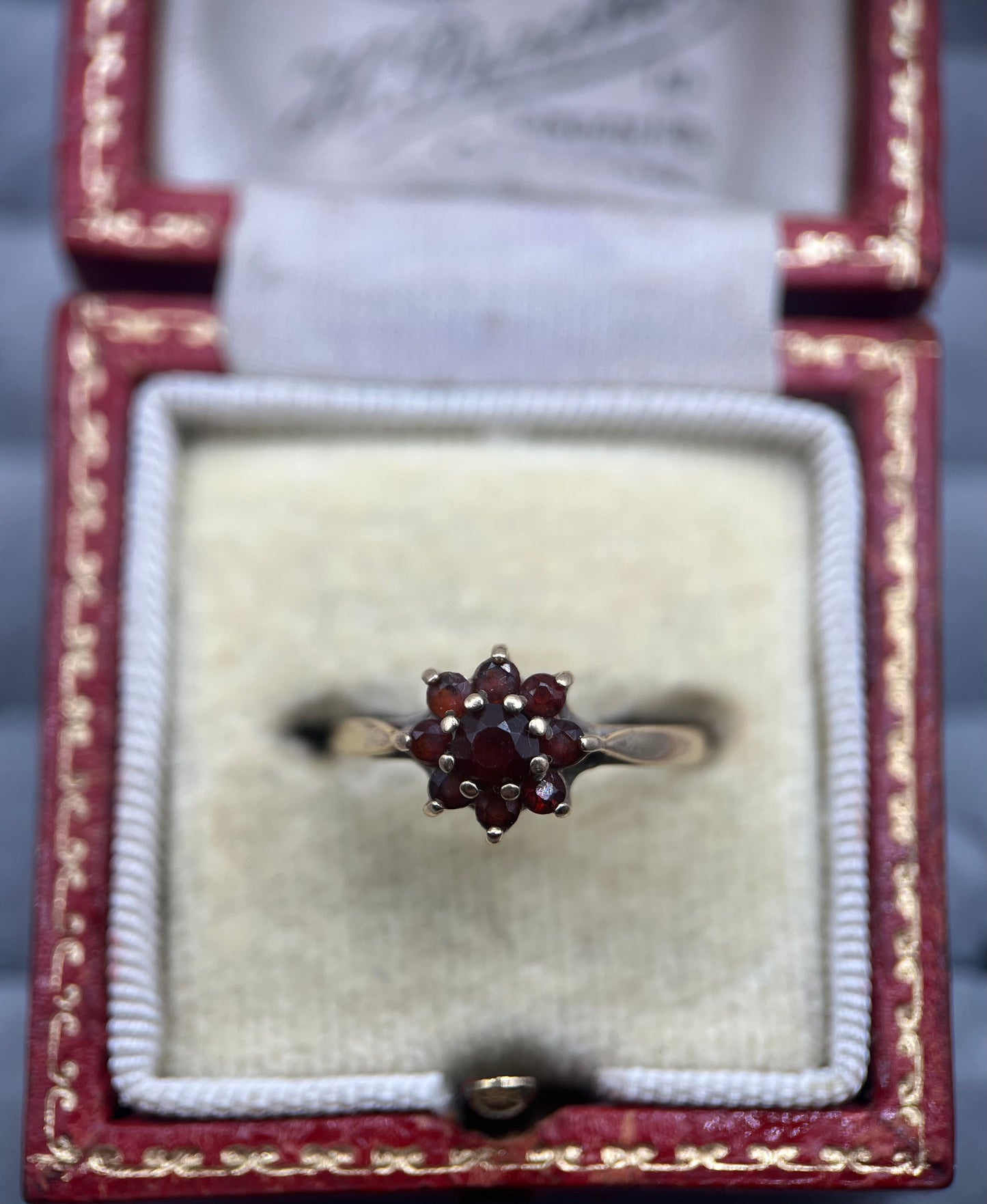 Vintage 9ct Gold Garnet Floral Cluster Ring