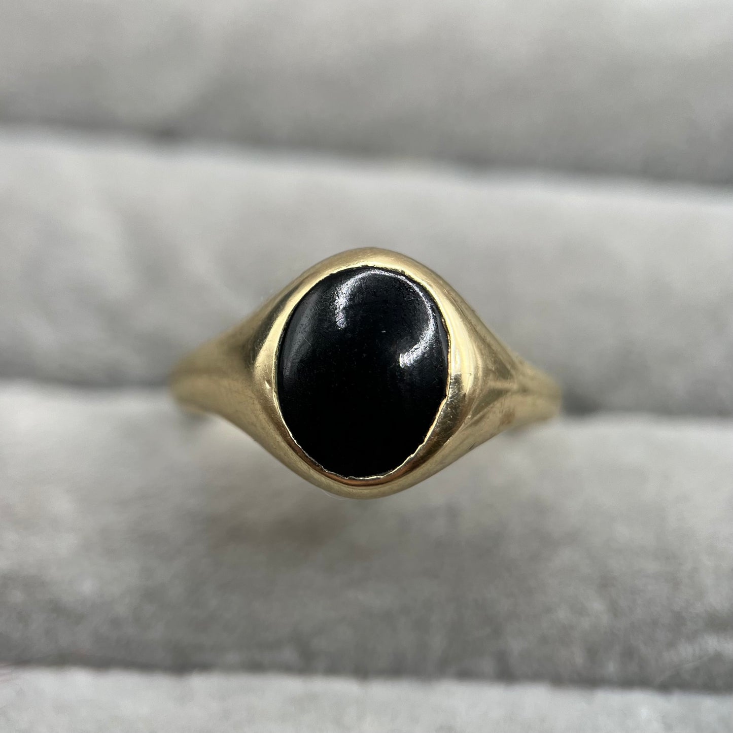 Vintage 9ct Gold Onyx Signet Ring