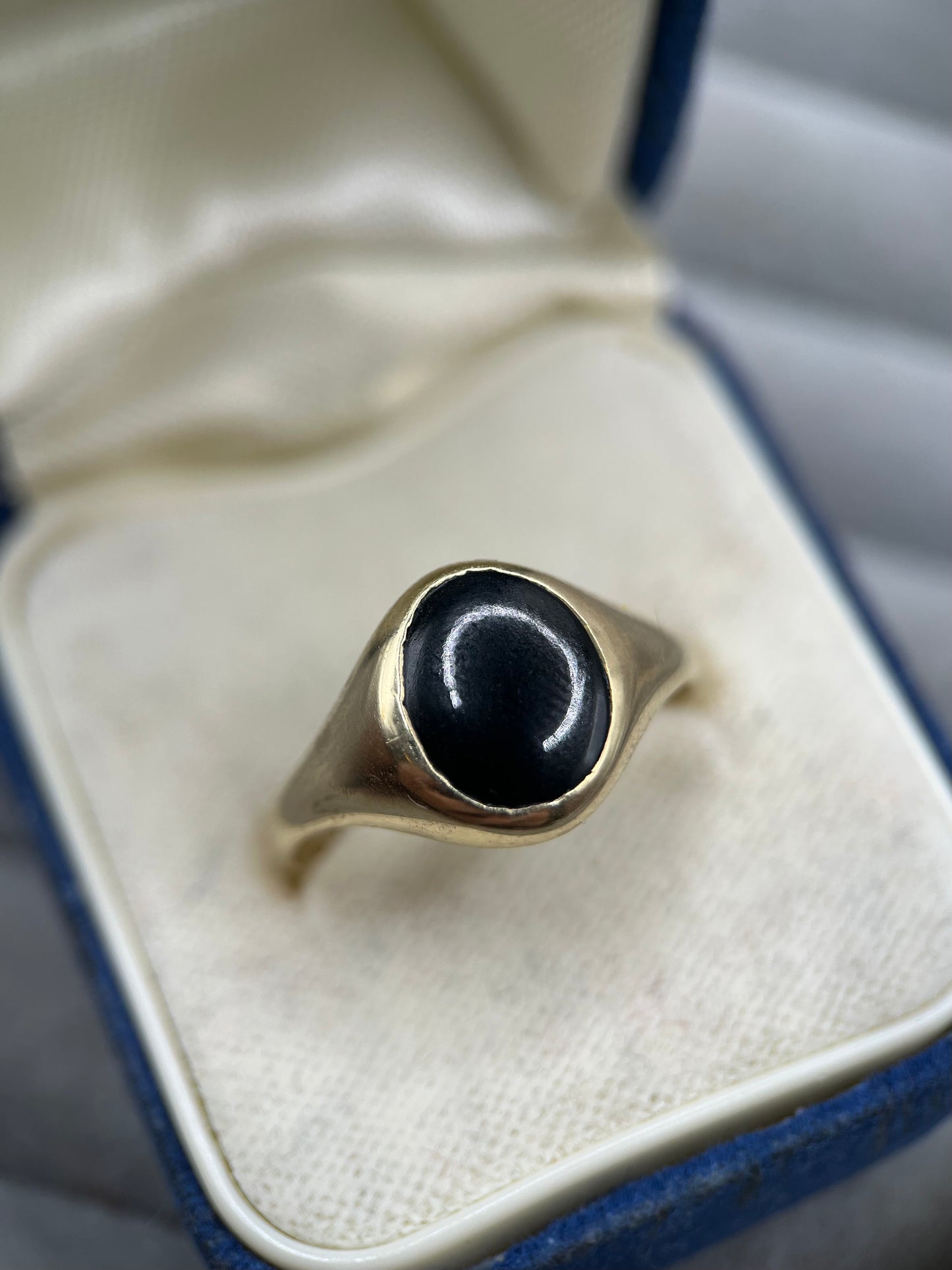 Vintage 9ct Gold Onyx Signet Ring
