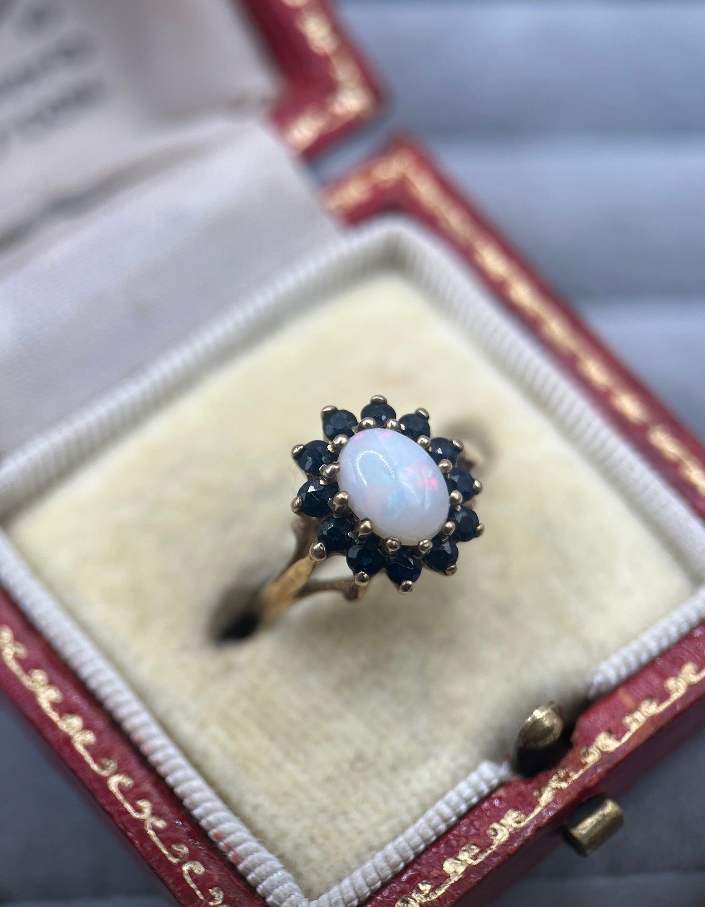 Vintage 9ct Gold Opal & Sapphire Cluster Ring