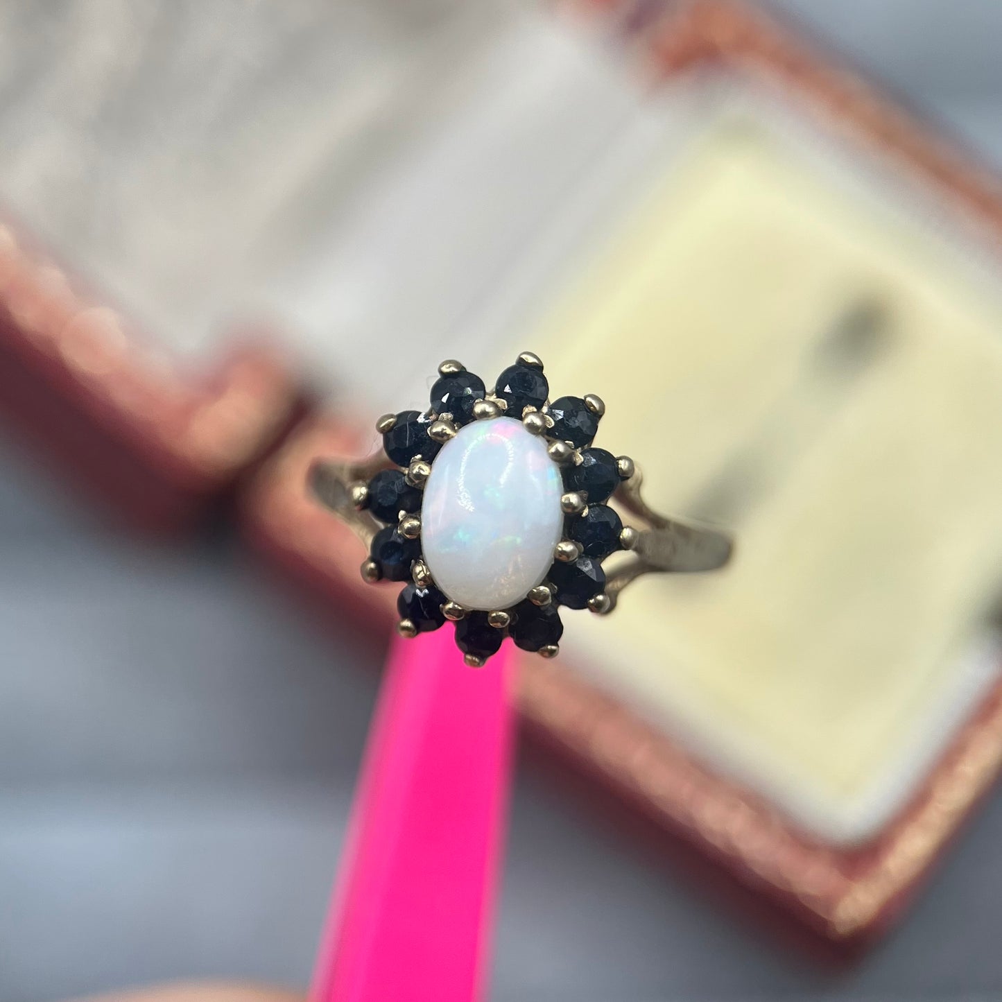 Vintage 9ct Gold Opal & Sapphire Cluster Ring