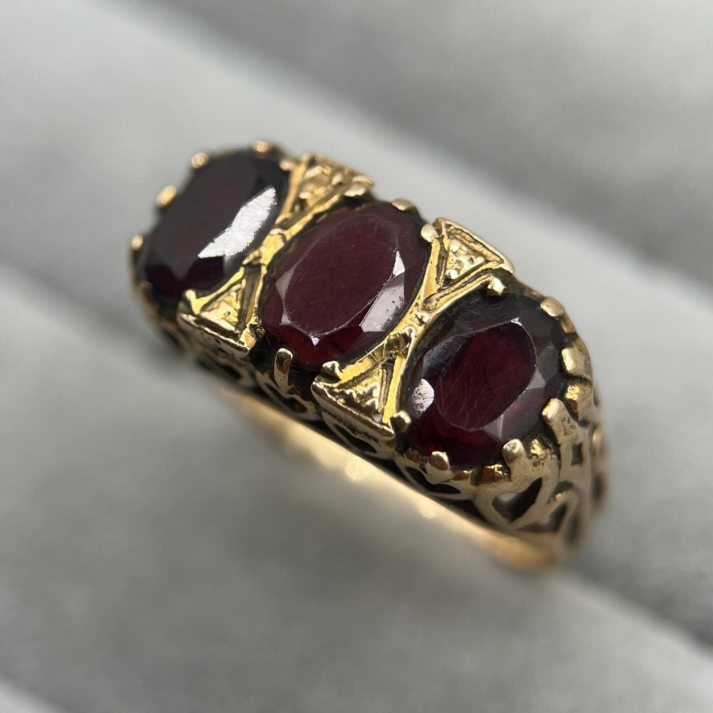 Chunky 1970s Vintage 9ct Gold Garnet Trilogy Ring