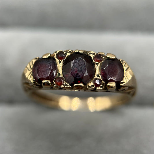 1970s Vintage 9ct Gold Garnet Gypsy Ring