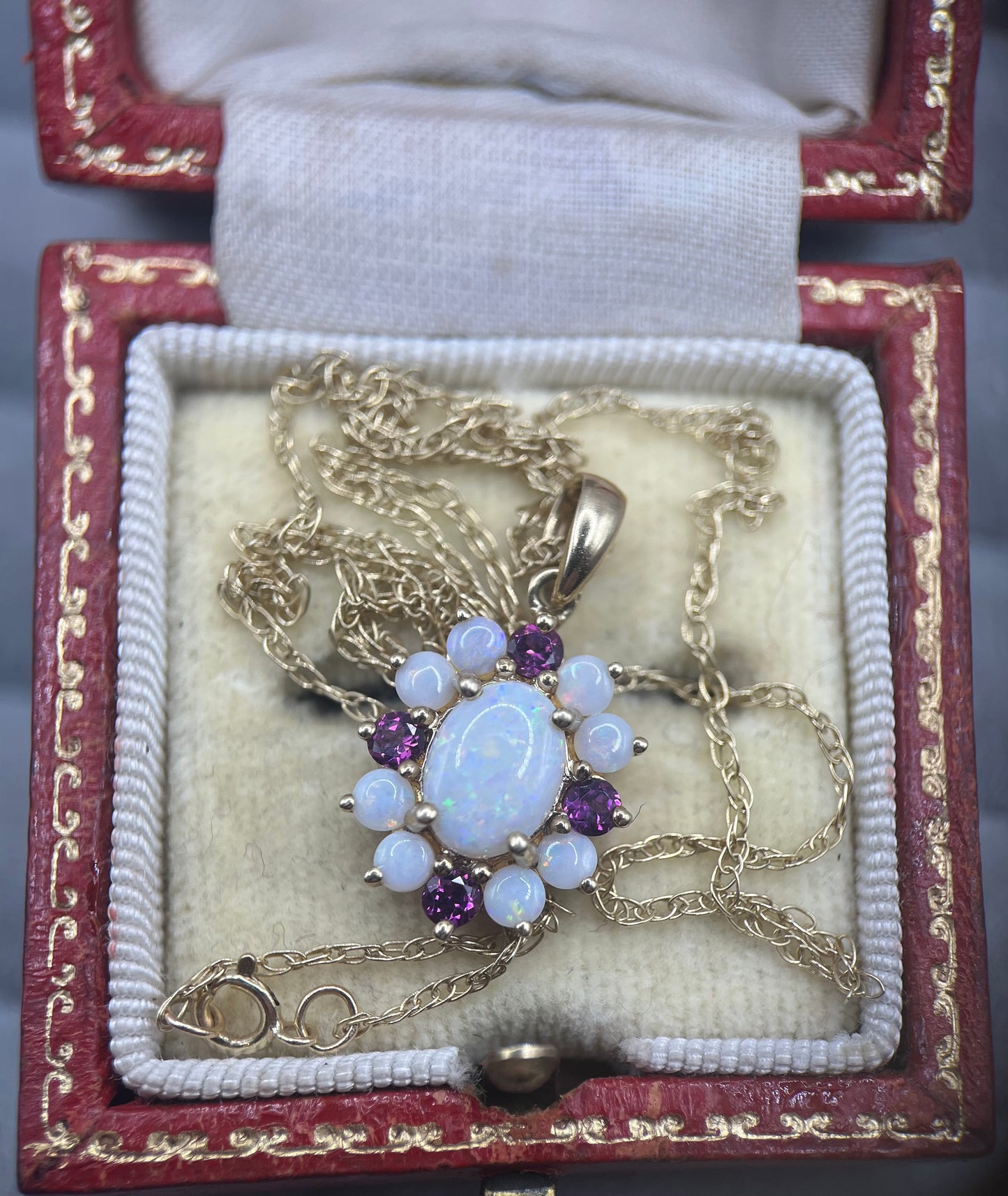 Y2K Vintage 9ct Gold Opal & Garnet Cluster Pendant Necklace