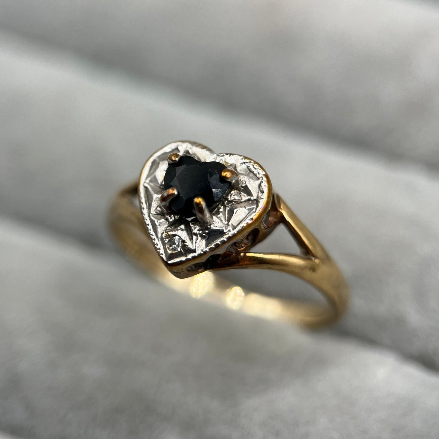 Vintage 9ct Gold Sapphire & Diamond Heart Ring