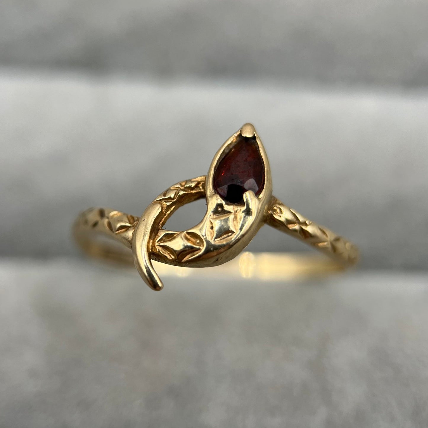 1980s Vintage 9ct Gold Garnet Snake Ring