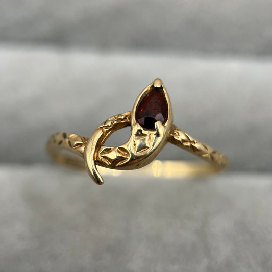 1980s Vintage 9ct Gold Garnet Snake Ring