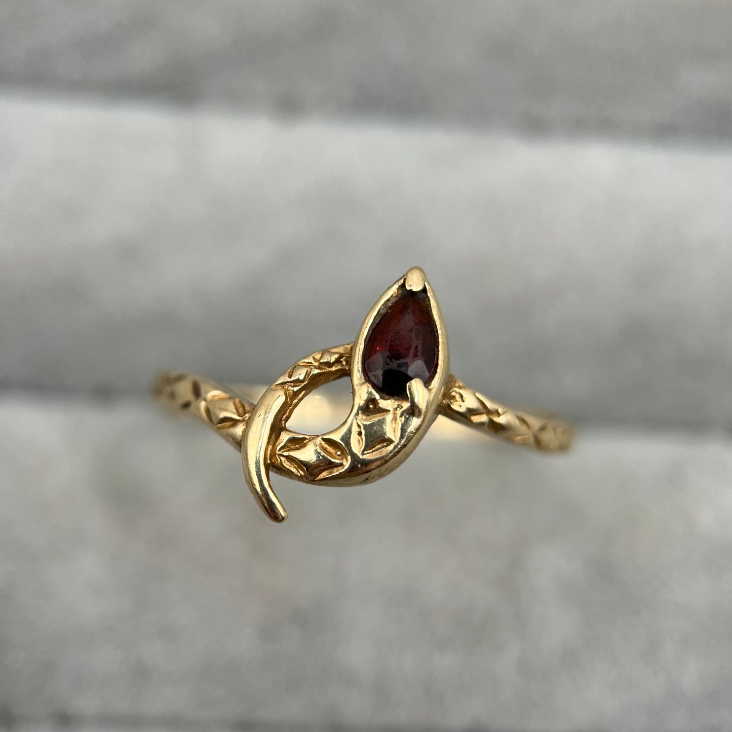 1980s Vintage 9ct Gold Garnet Snake Ring