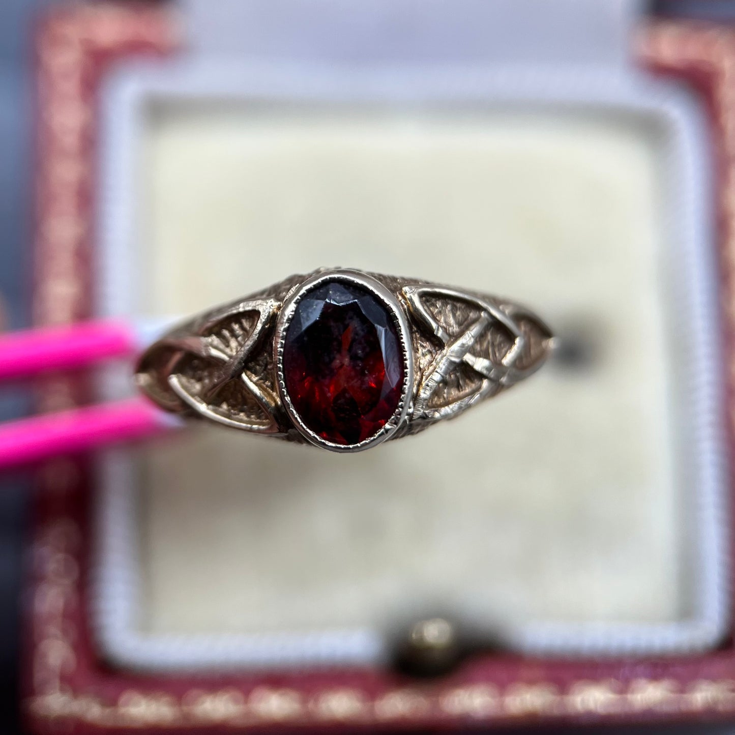 1990s Vintage 9ct Gold Garnet Celtic-Style Ring
