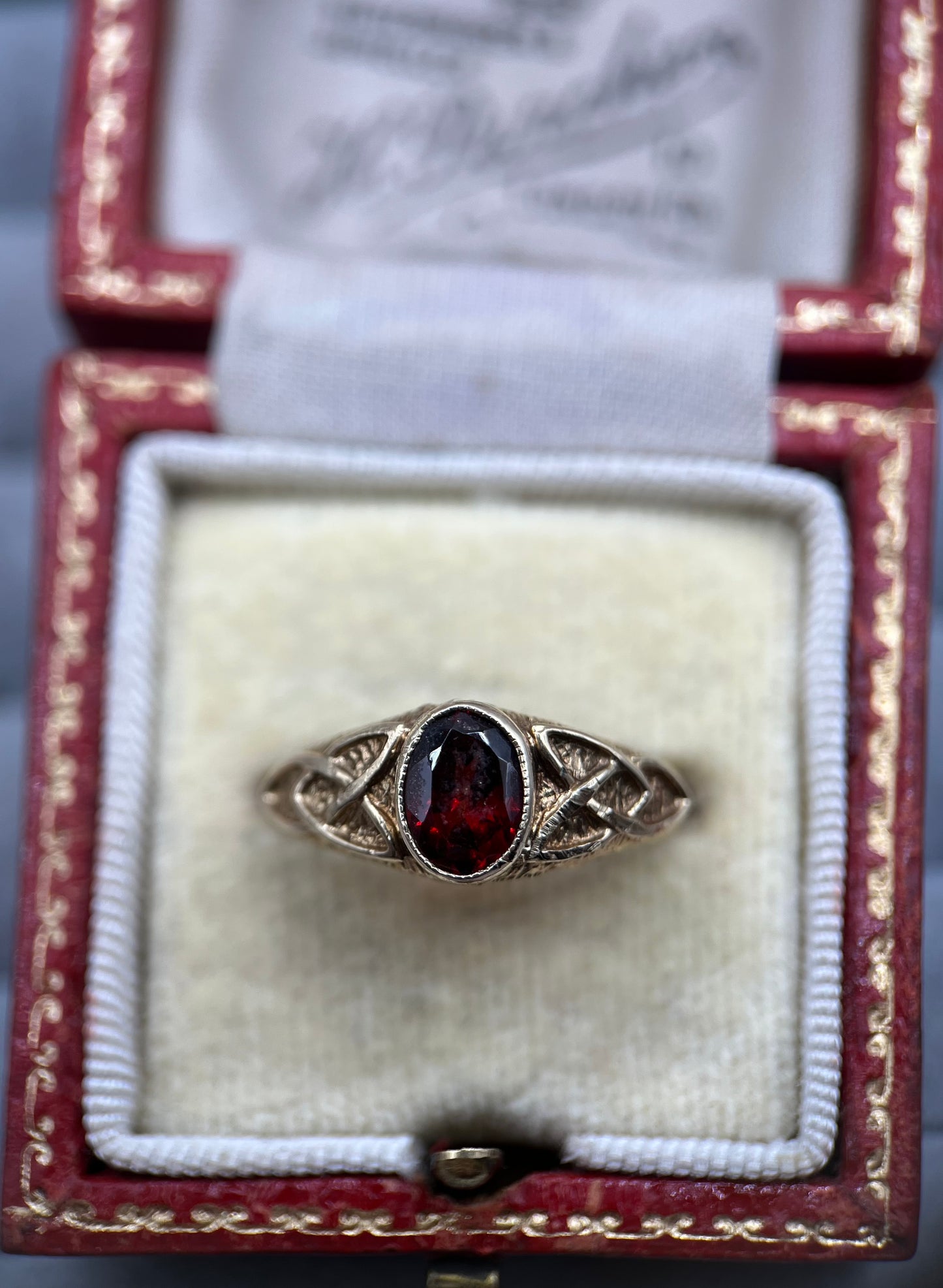 1990s Vintage 9ct Gold Garnet Celtic-Style Ring