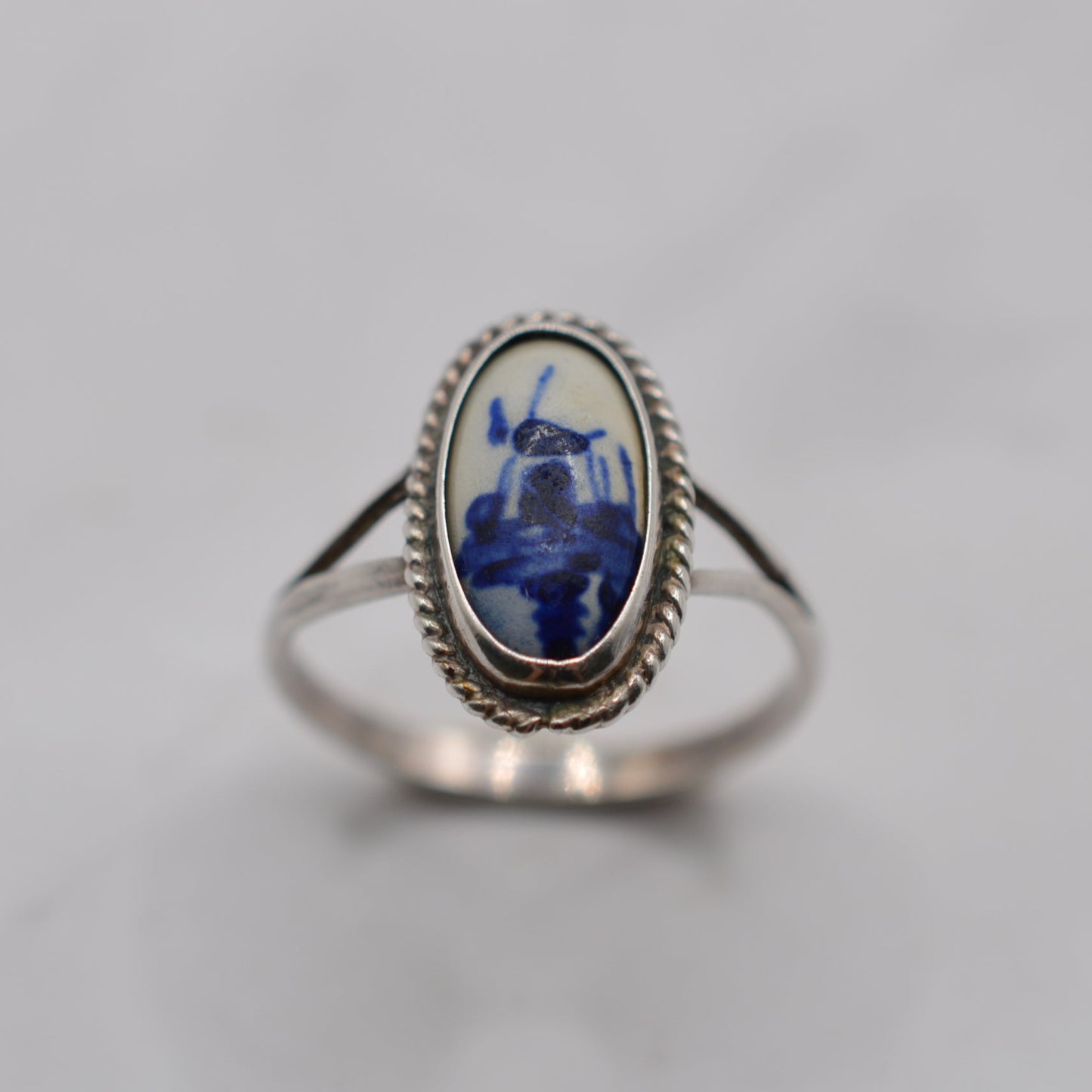 Vintage Delft Dutch Silver Blue & White Porcelain China Ring