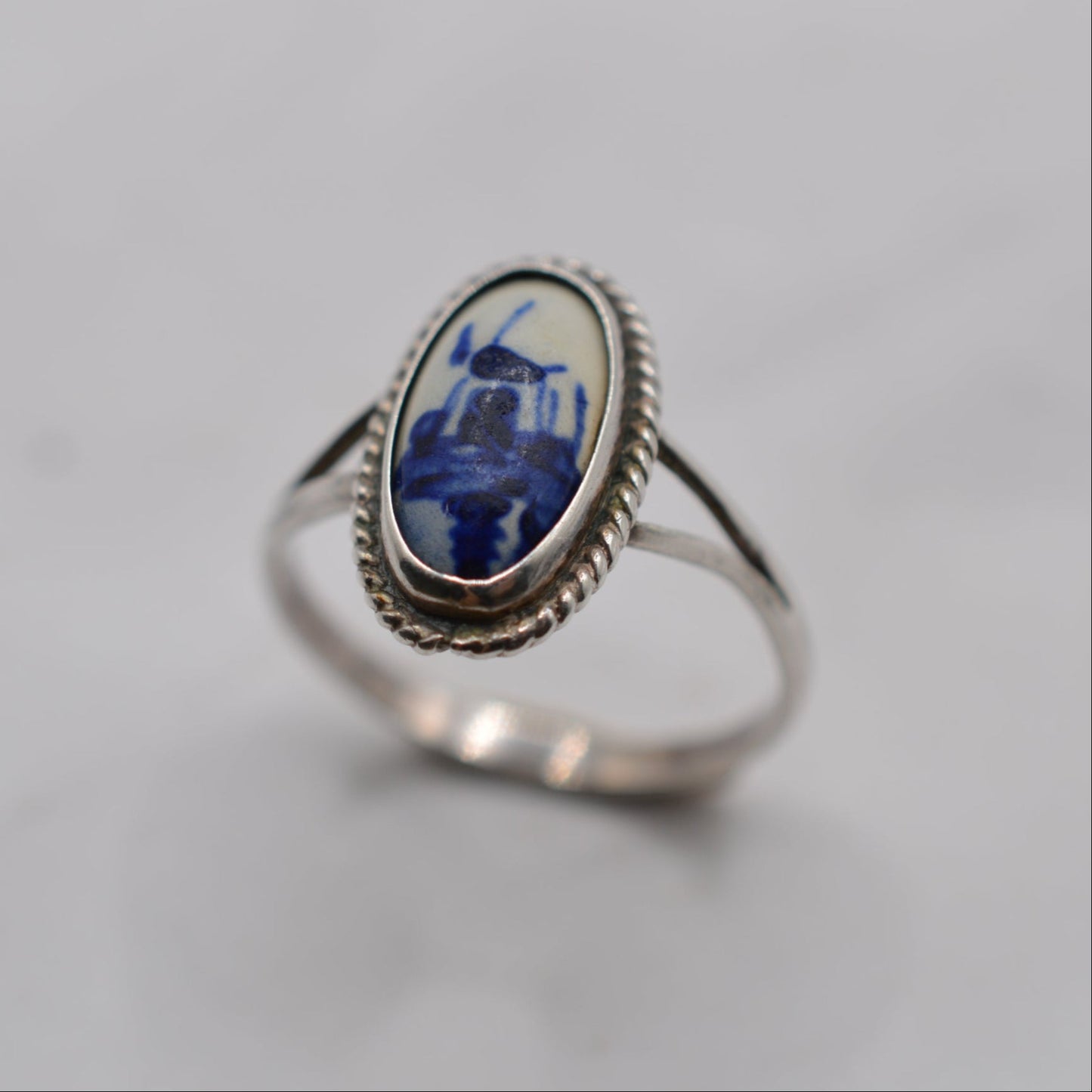 Vintage Delft Dutch Silver Blue & White Porcelain China Ring