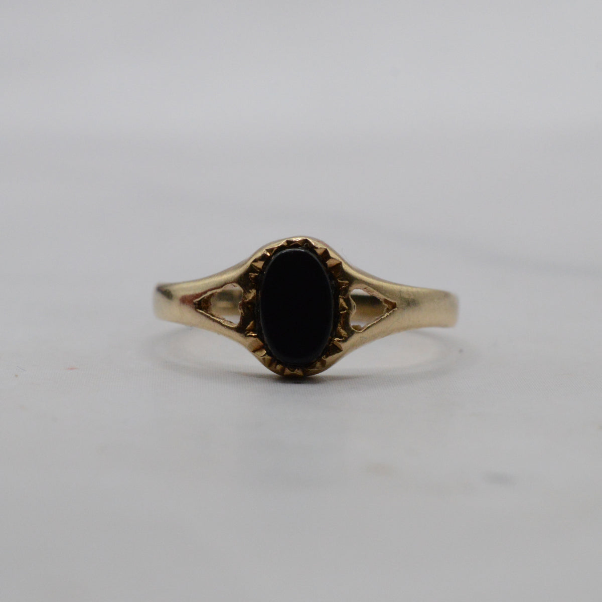 1970s Vintage 9ct Gold Onyx Pinky Ring