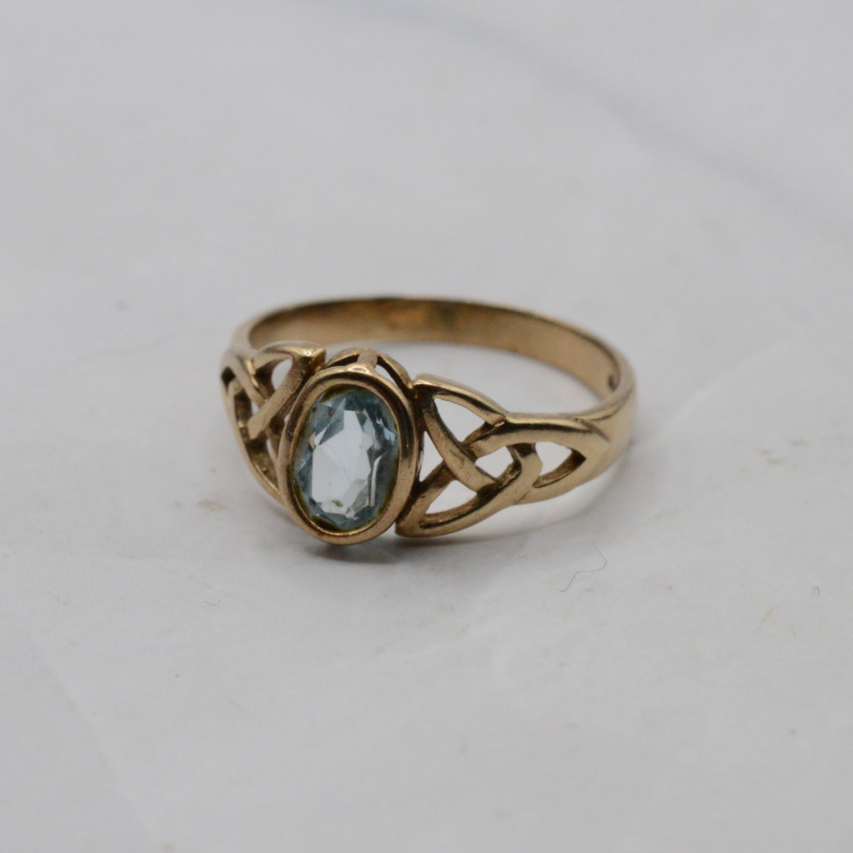9ct Gold Blue Topaz Celtic Trinity Ring
