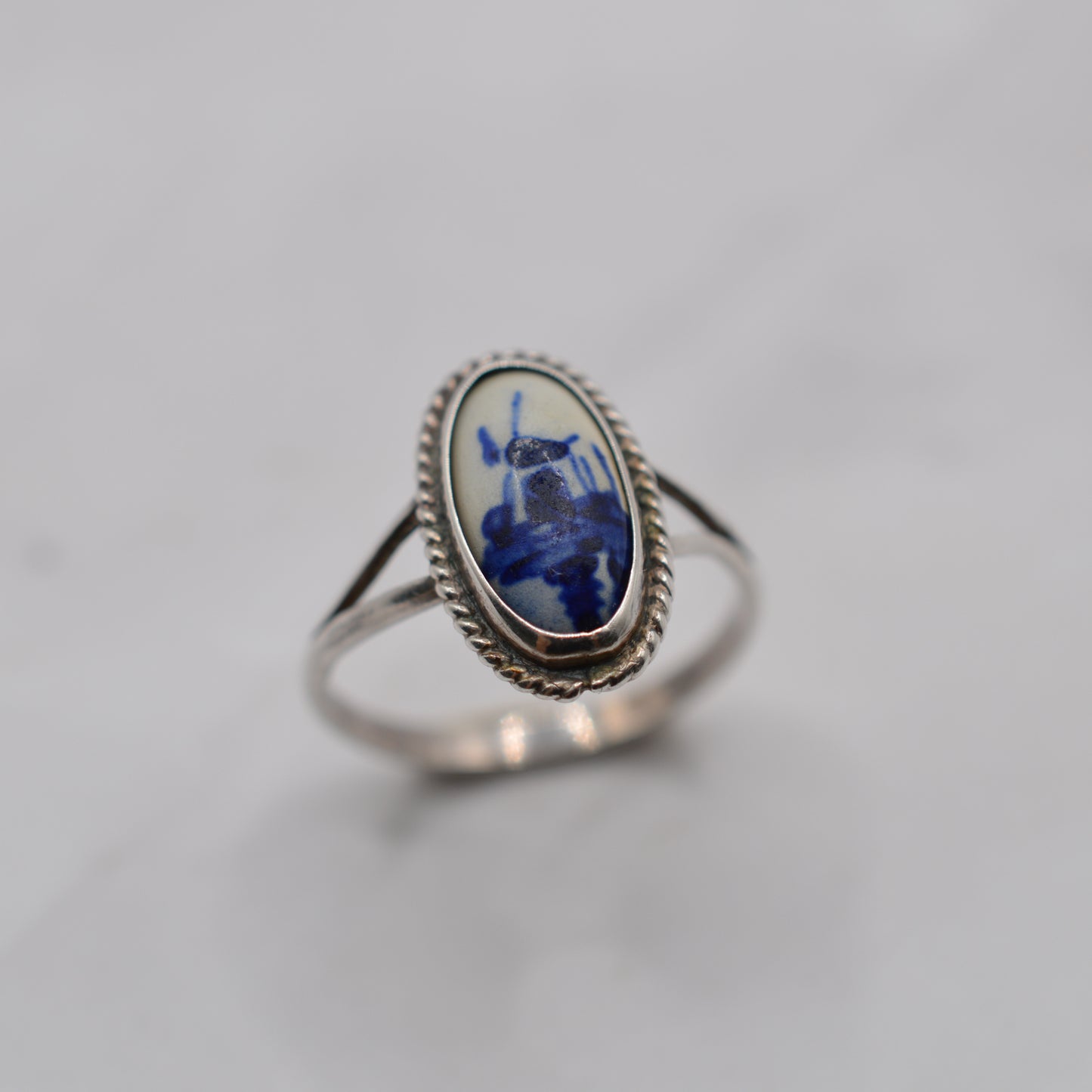 Vintage Delft Dutch Silver Blue & White Porcelain China Ring