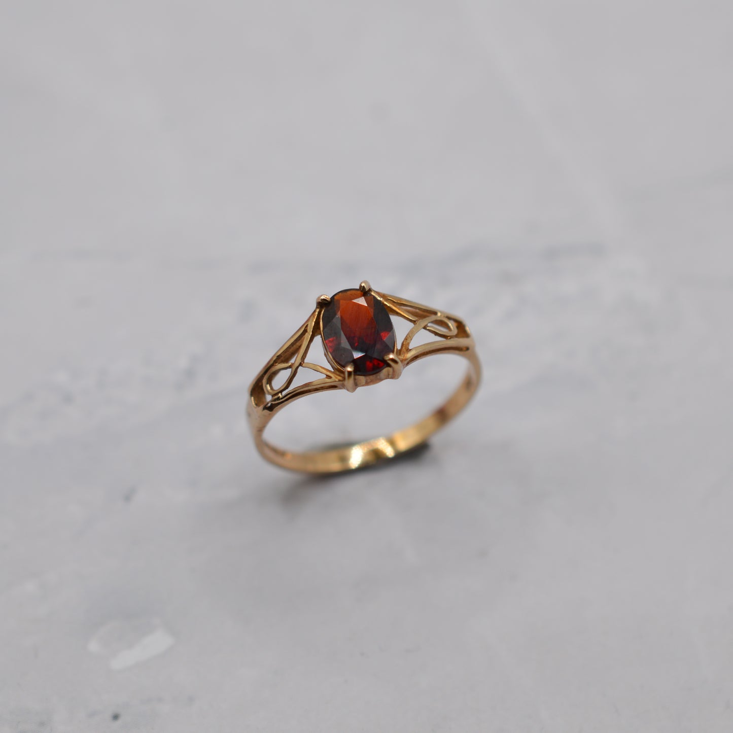 1980s 9ct Gold Garnet Dress Ring