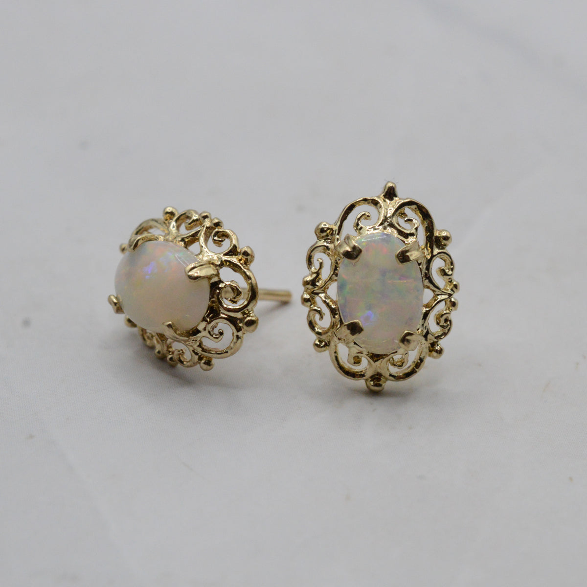 9ct Gold Opal Stud Earrings