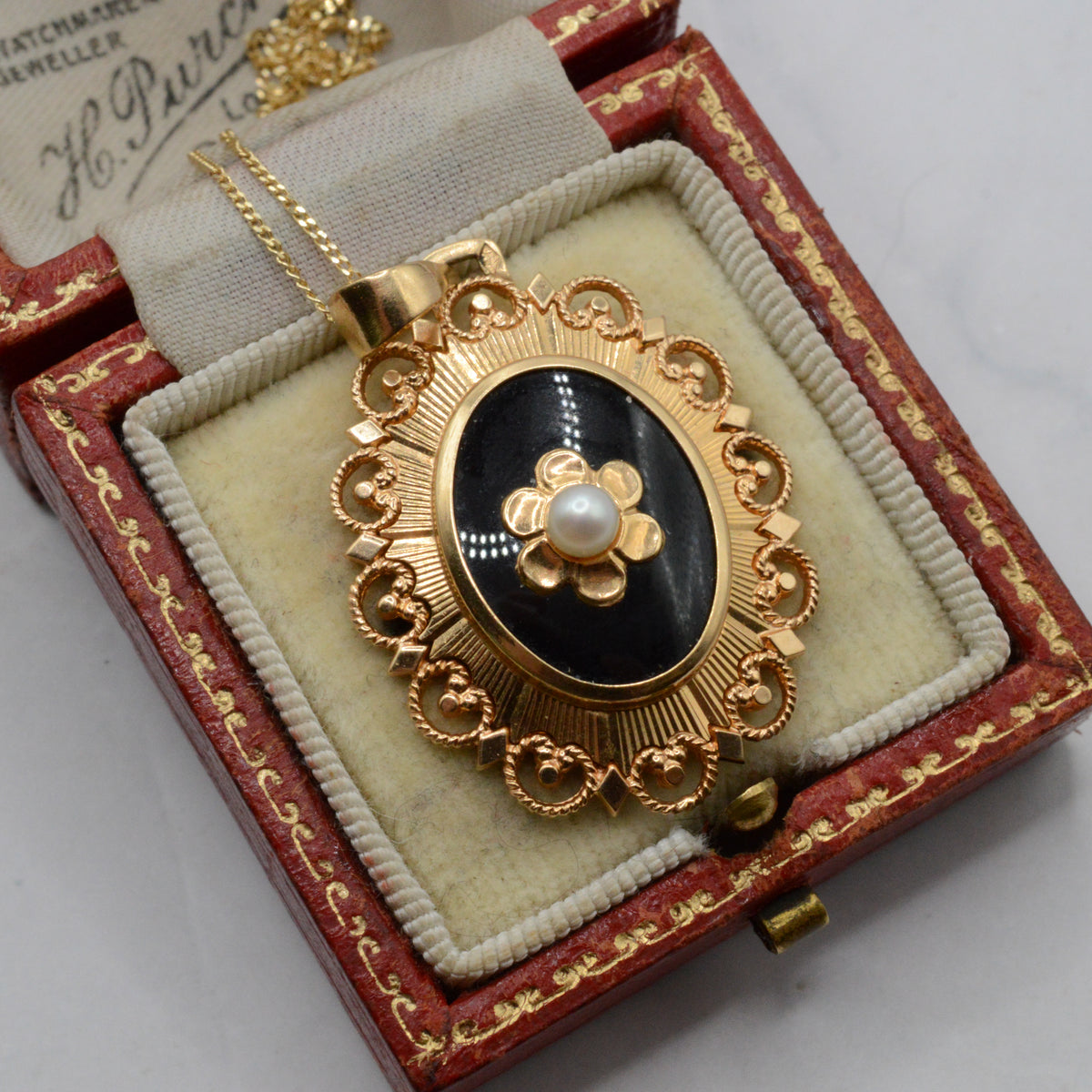 Large Mid-Century French 18ct Gold Vintage Onyx & Pearl Pendant Necklace (16”)