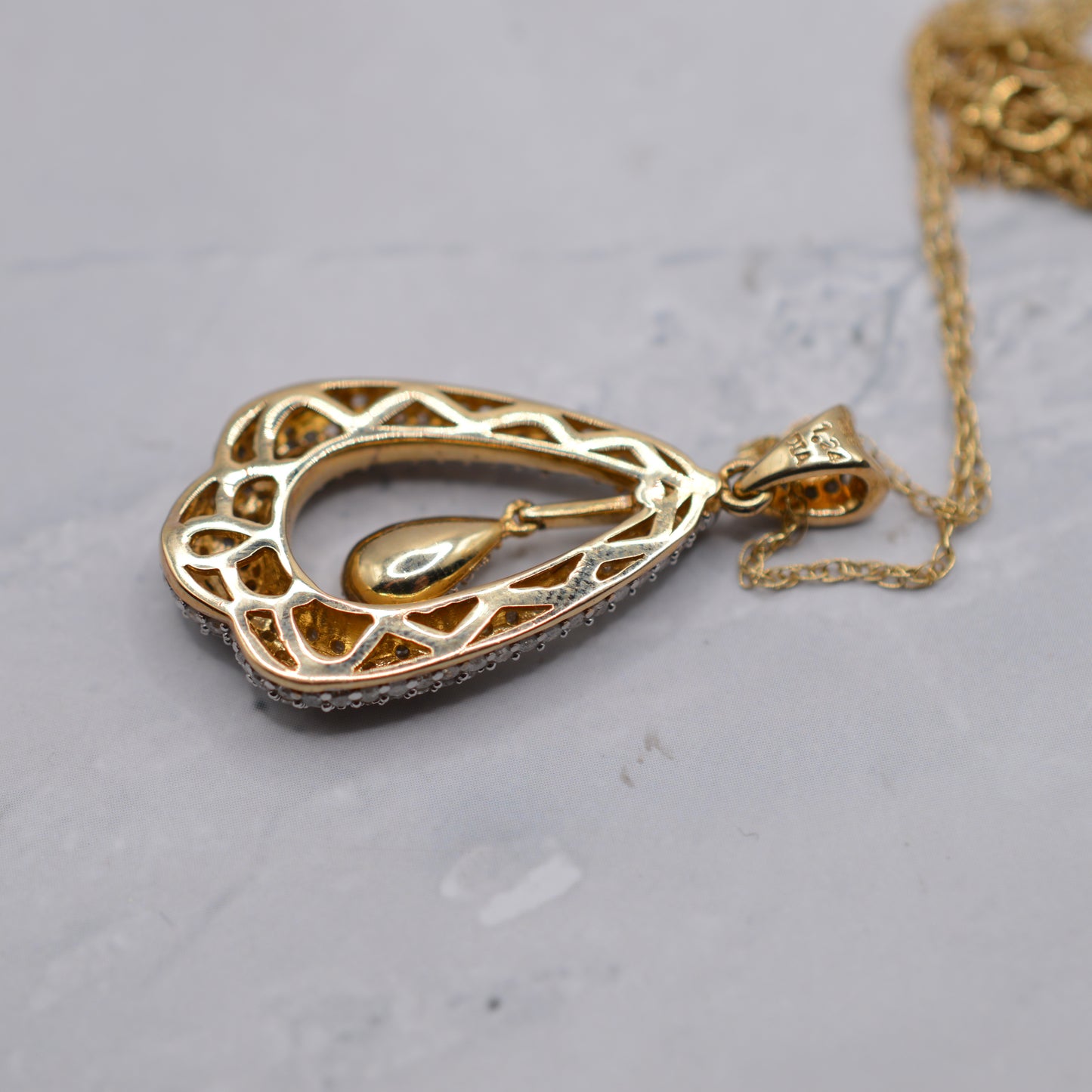 Chunky 1.24ct Diamond 9ct Gold Pendant Necklace (18”)