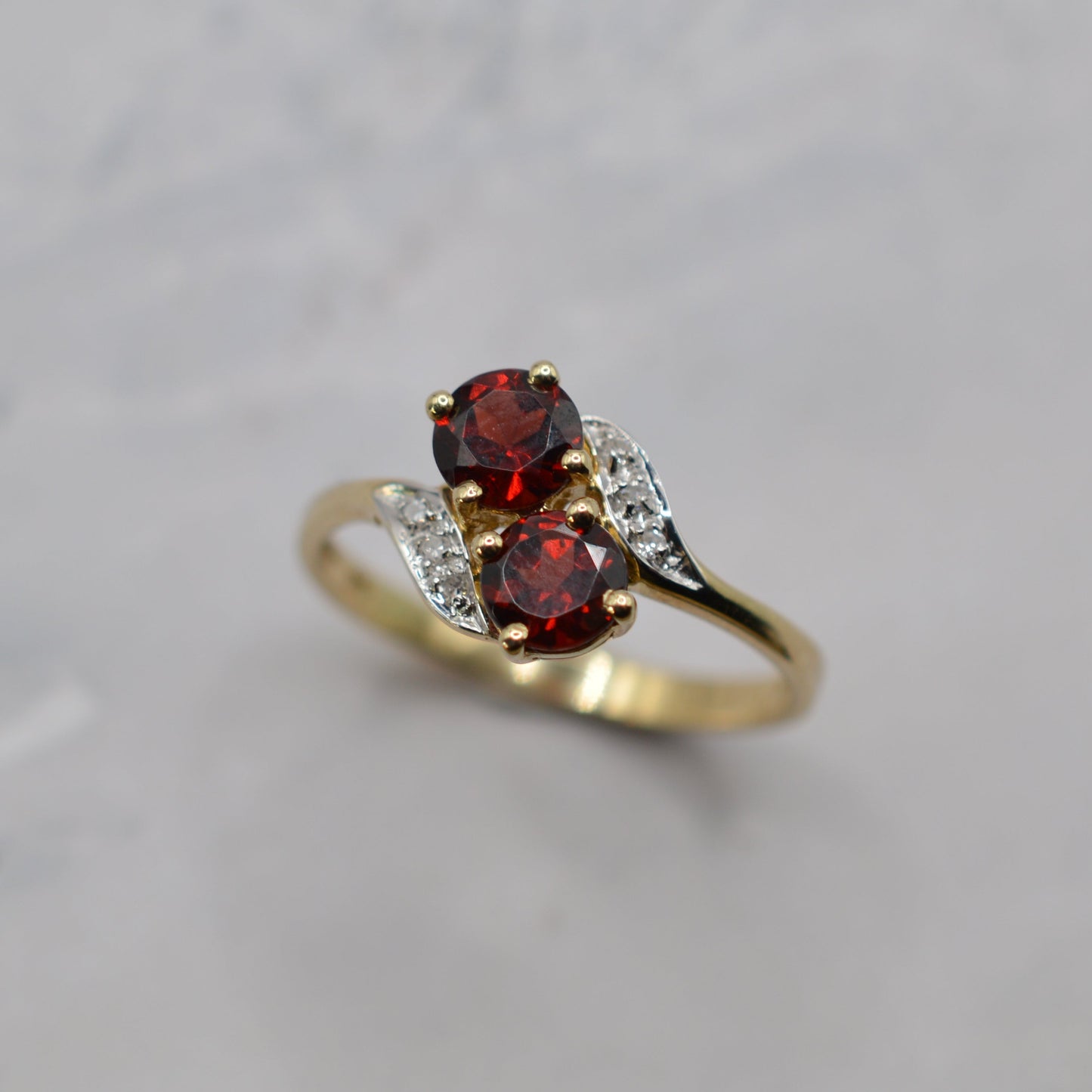 Y2K Vintage 9ct Gold Garnet & Diamond Toi-et-Moi Ring