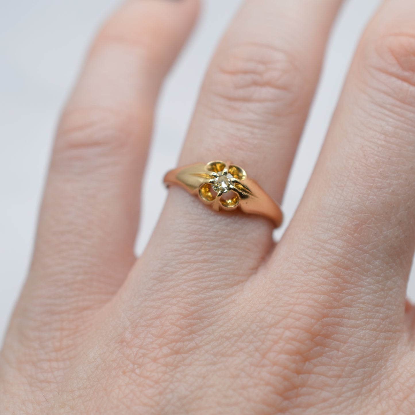 Antique 1912 18ct Gold Diamond Unisex Belcher Ring
