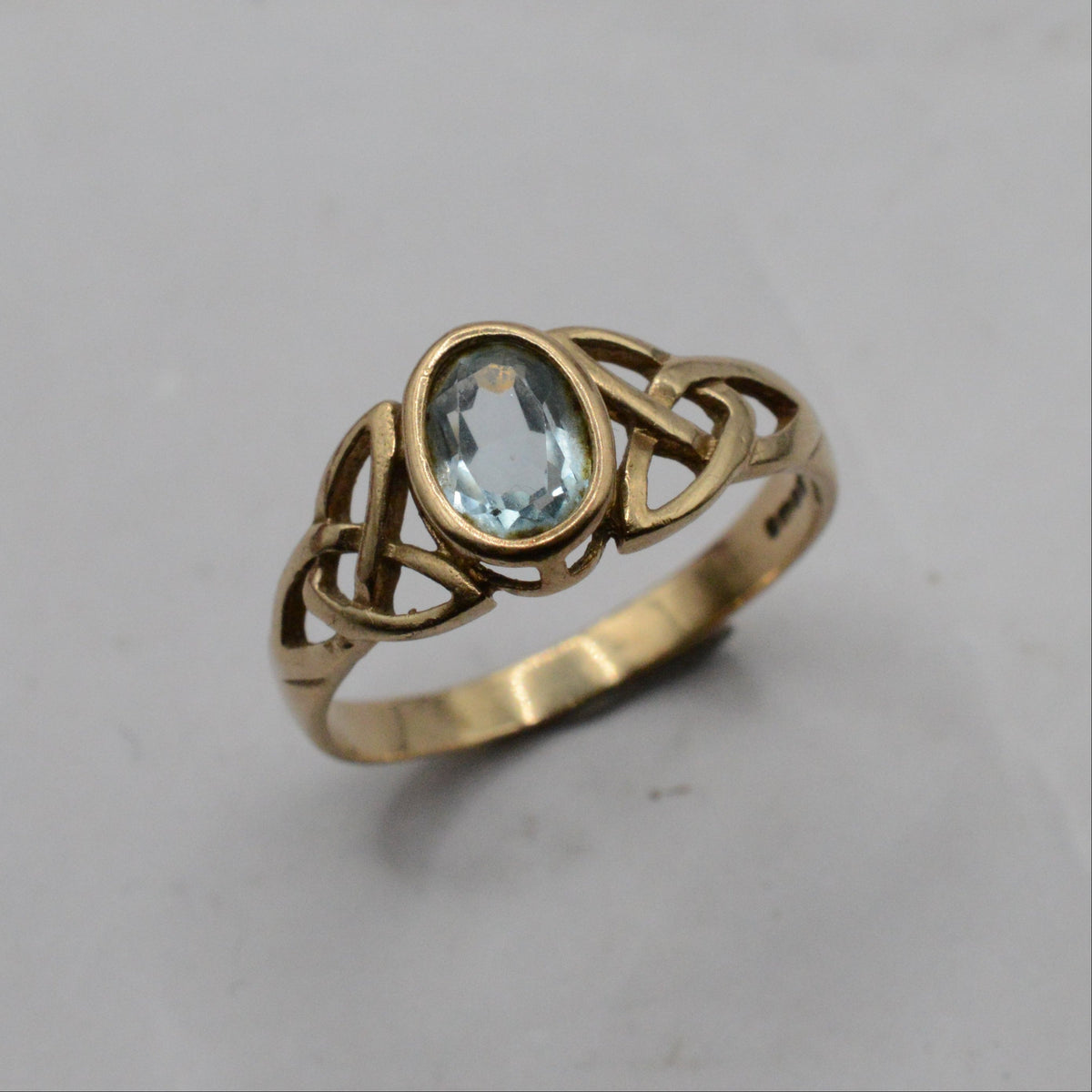 9ct Gold Blue Topaz Celtic Trinity Ring