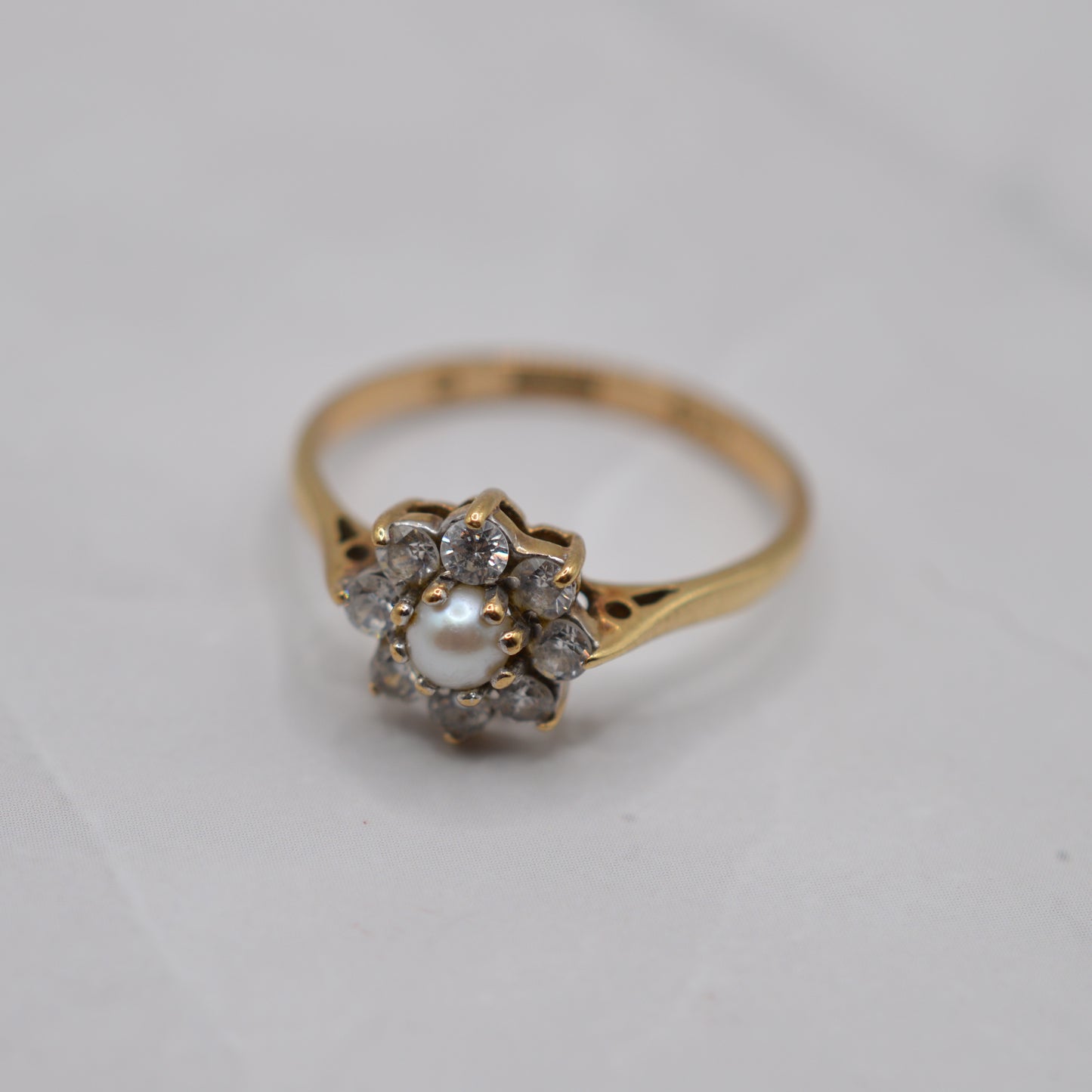 1980s 9ct Gold Pearl and C/Z Floral Cluster Ring