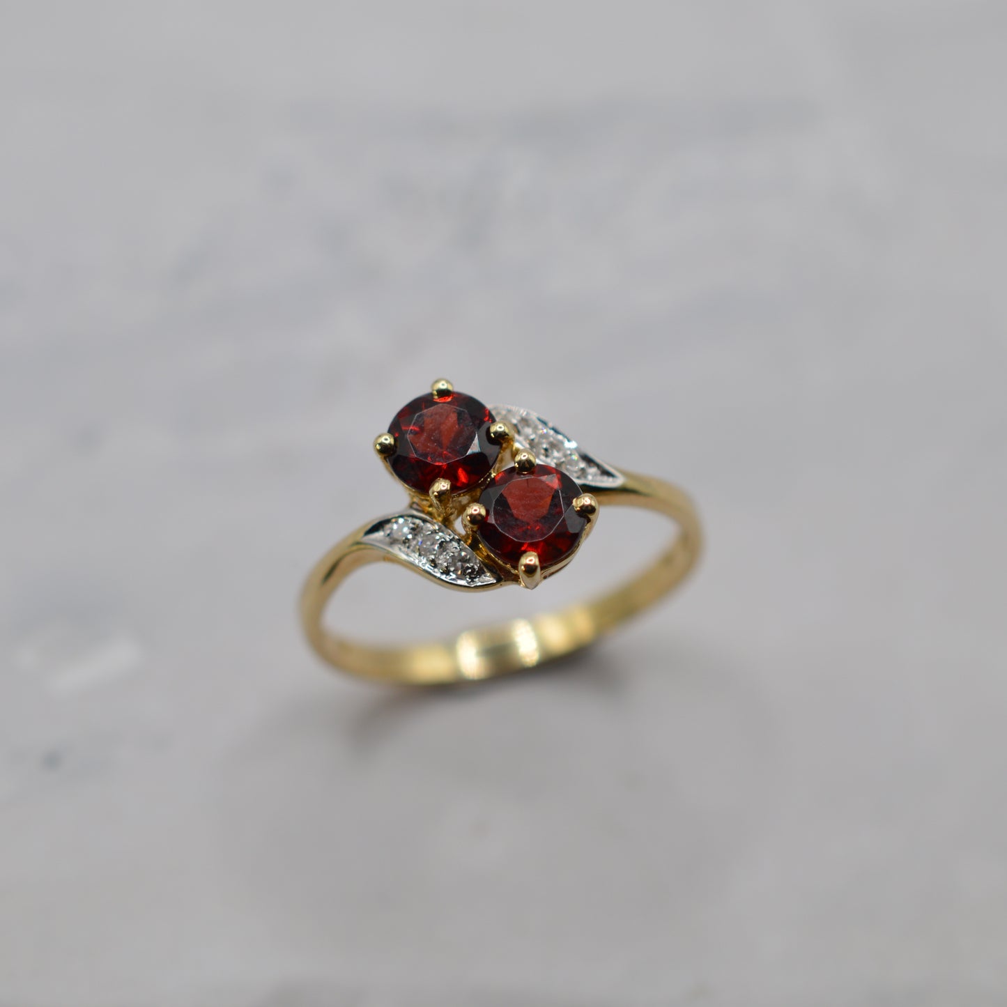 Y2K Vintage 9ct Gold Garnet & Diamond Toi-et-Moi Ring