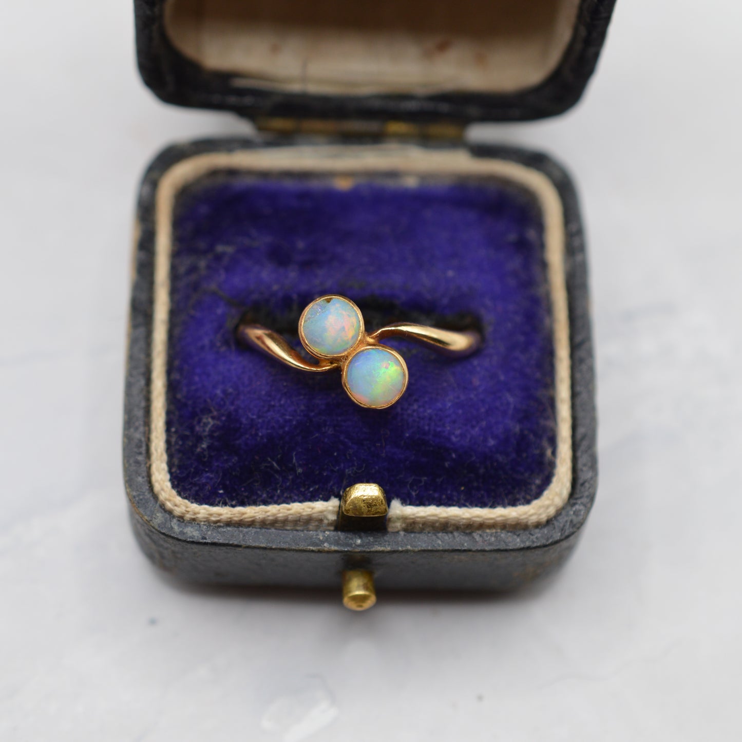 Antique 1912 18ct Gold Opal Toi-et-Moi Ring