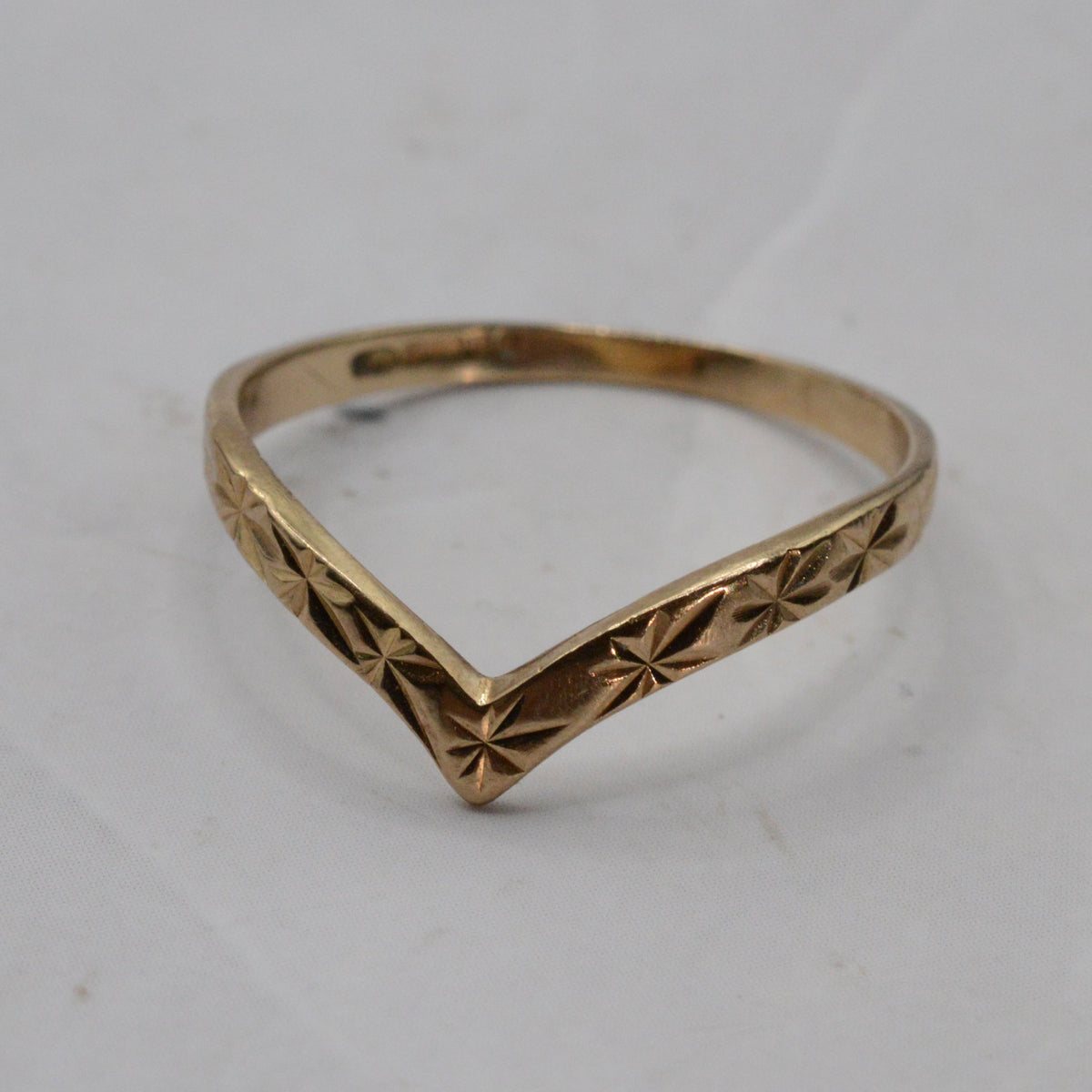 1980s 9ct Gold Star-Engraved Wishbone Ring