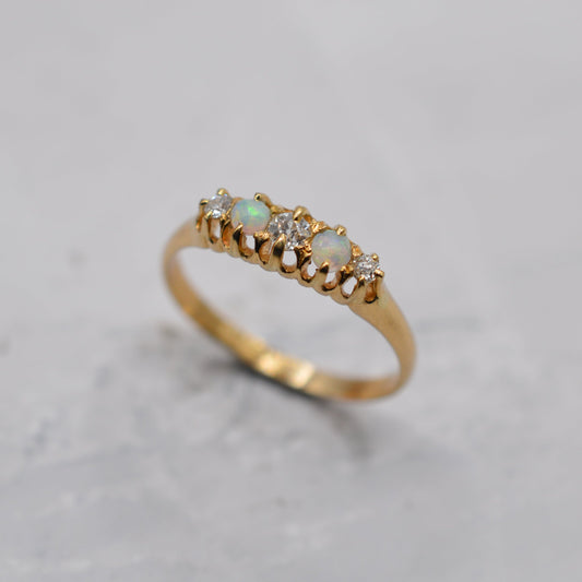 Antique 18ct Gold Opal & Diamond Five-Stone Ring