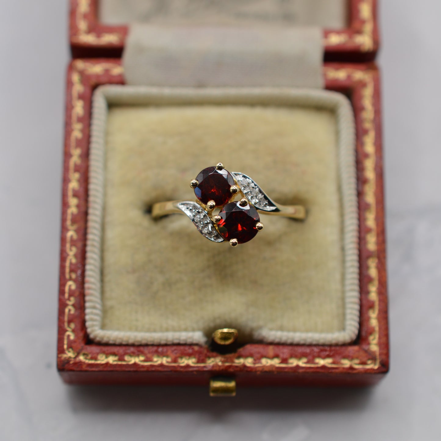 Y2K Vintage 9ct Gold Garnet & Diamond Toi-et-Moi Ring