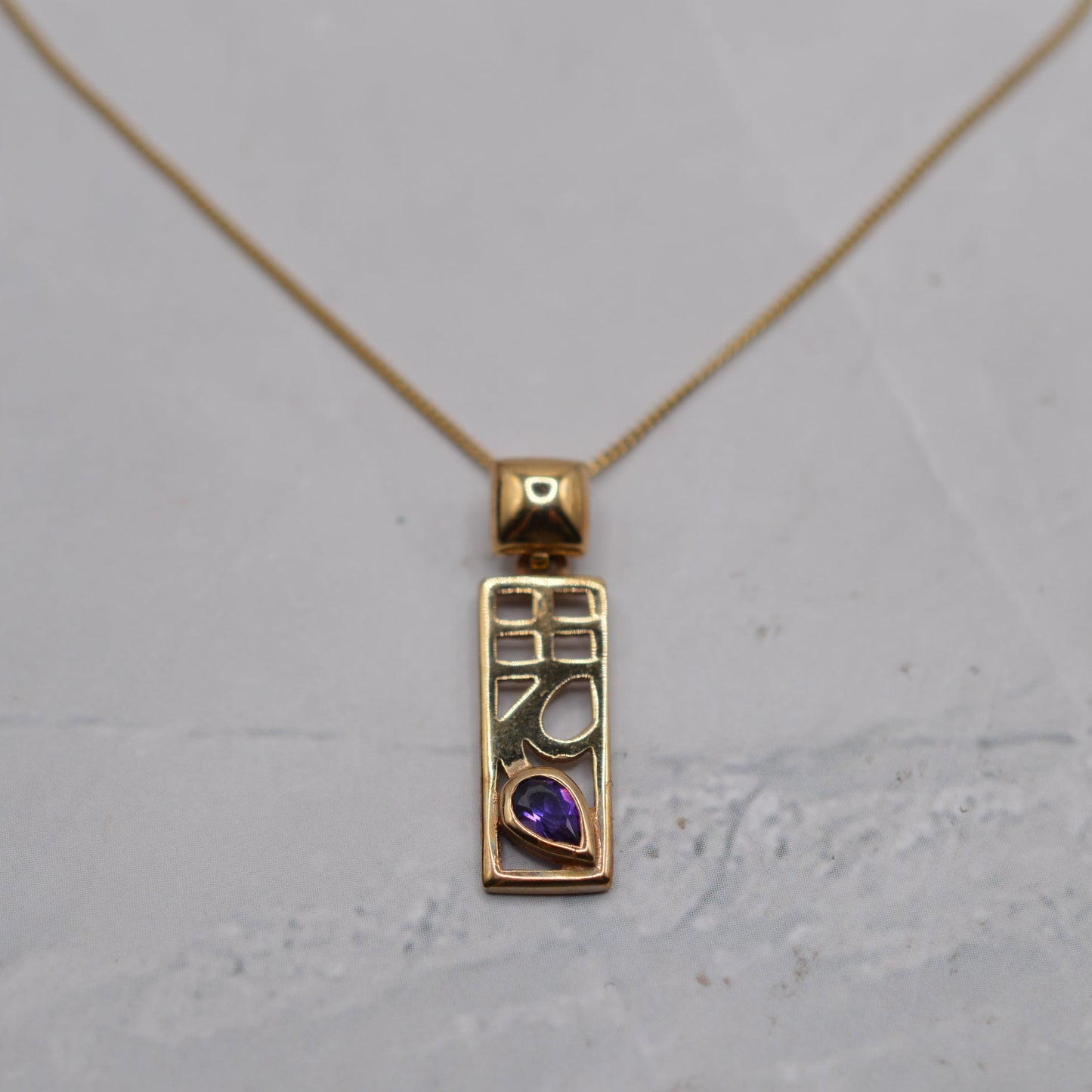 9ct Gold Amethyst Pendant Necklace (18”) - Art Nouveau/Charles Rennie Mackintosh