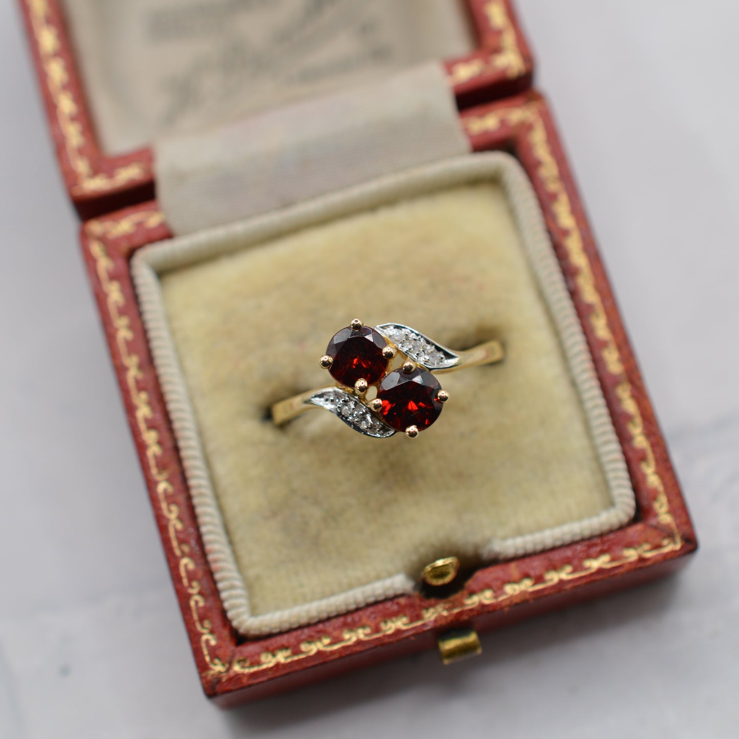 Y2K Vintage 9ct Gold Garnet & Diamond Toi-et-Moi Ring