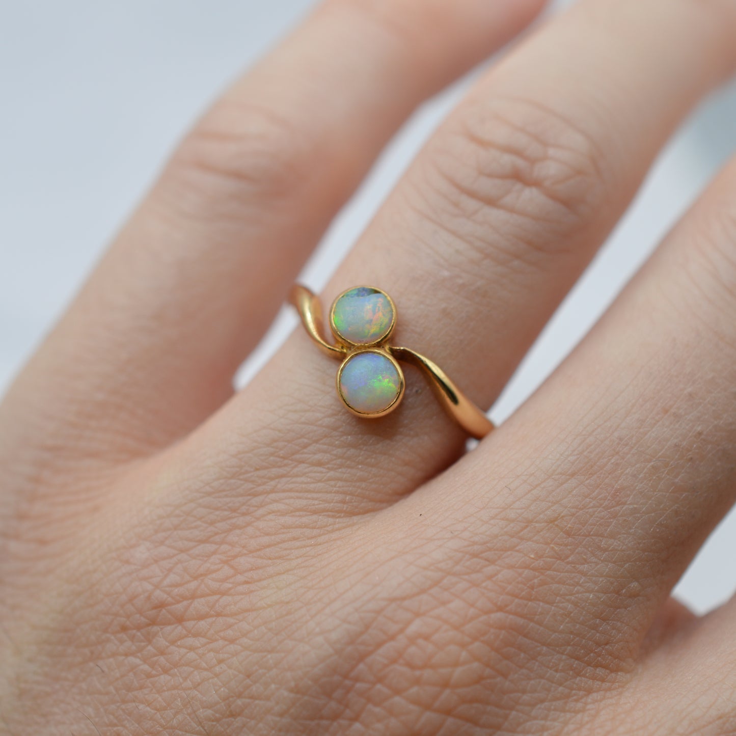 Antique 1912 18ct Gold Opal Toi-et-Moi Ring