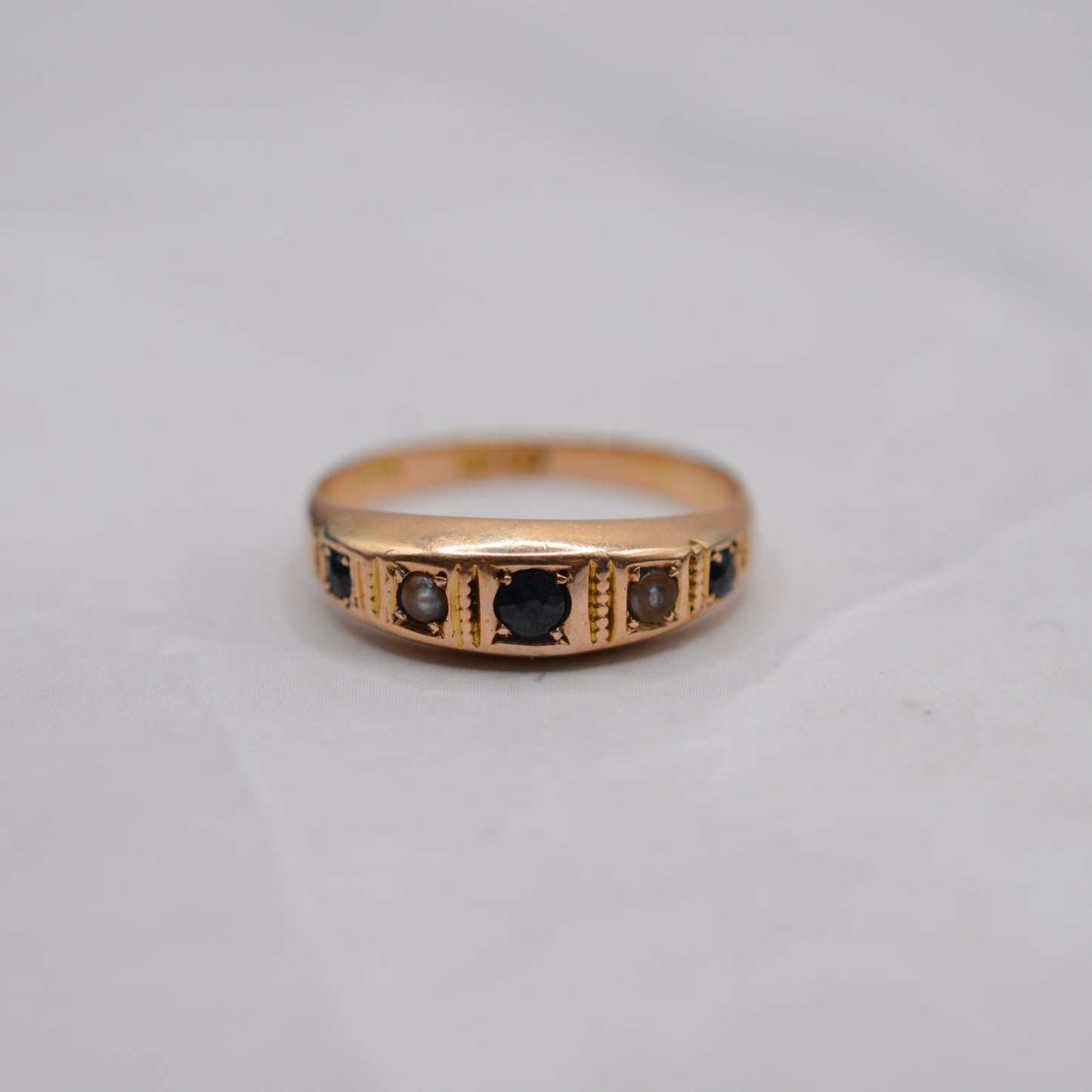 Antique Victorian 15ct Gold Sapphire & Pearl Ring